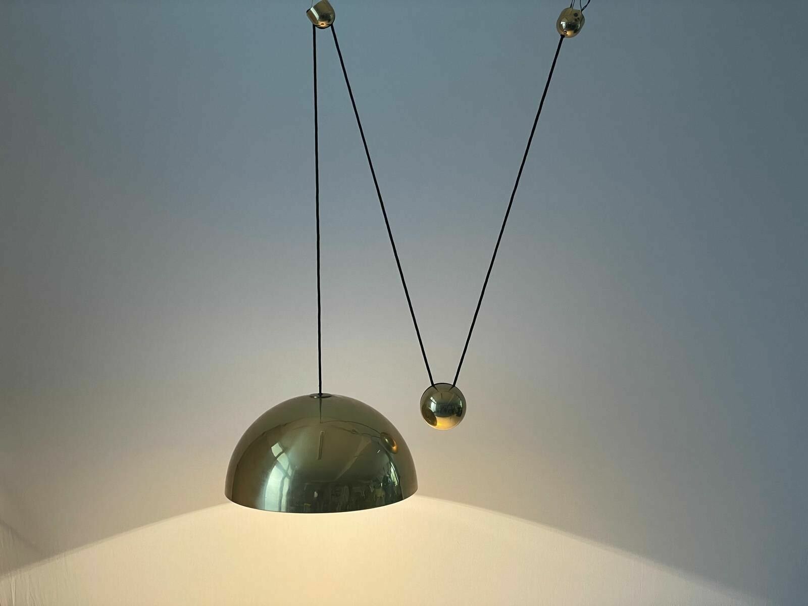 Wonderful Brass Counterweight Xl Pendant Lamp By Florian Schulz, 1970s, Germany photo vintage