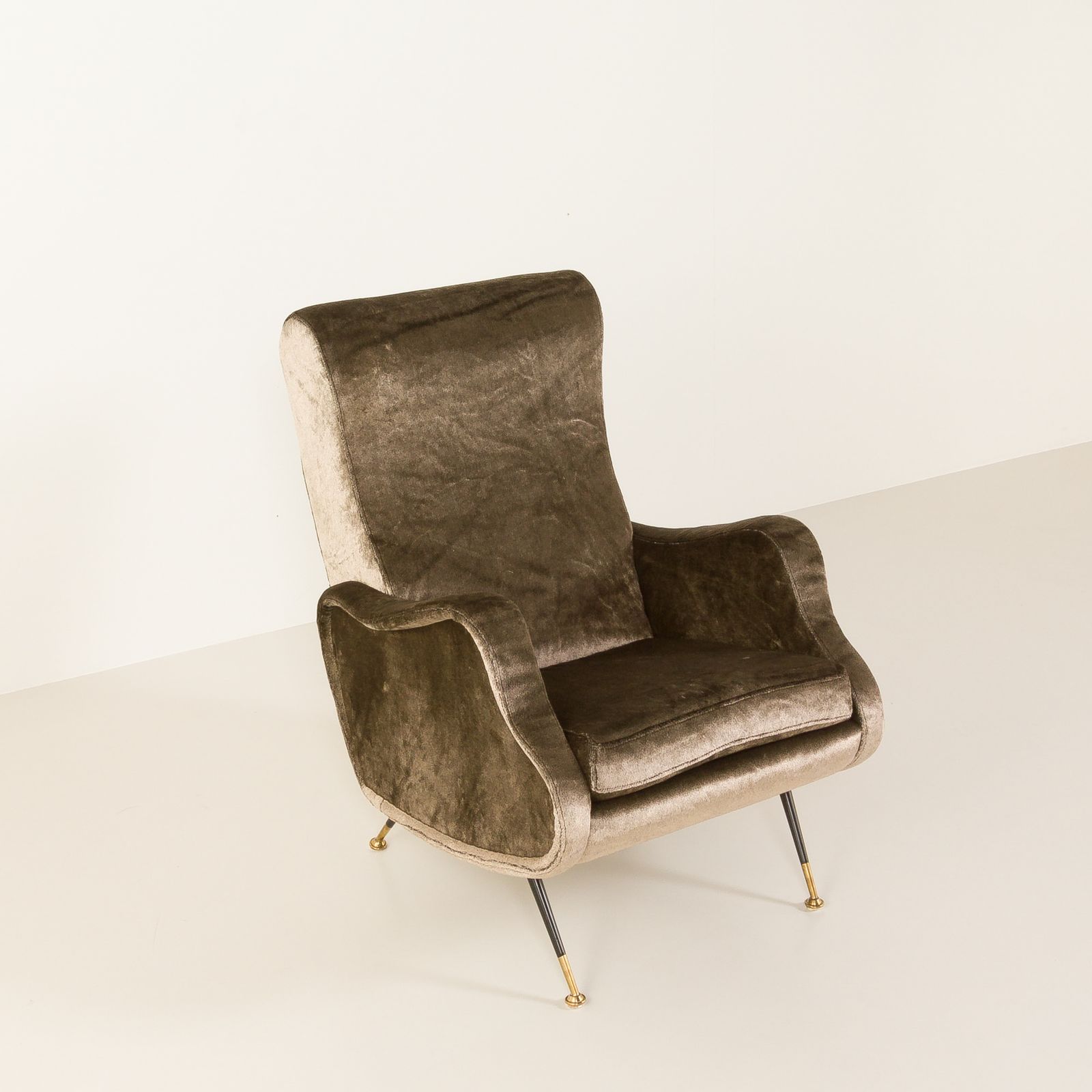 photo vintage Italian Velevet Mid Century Lounge Chair In The Style Of Marco Zanuso, 1960s