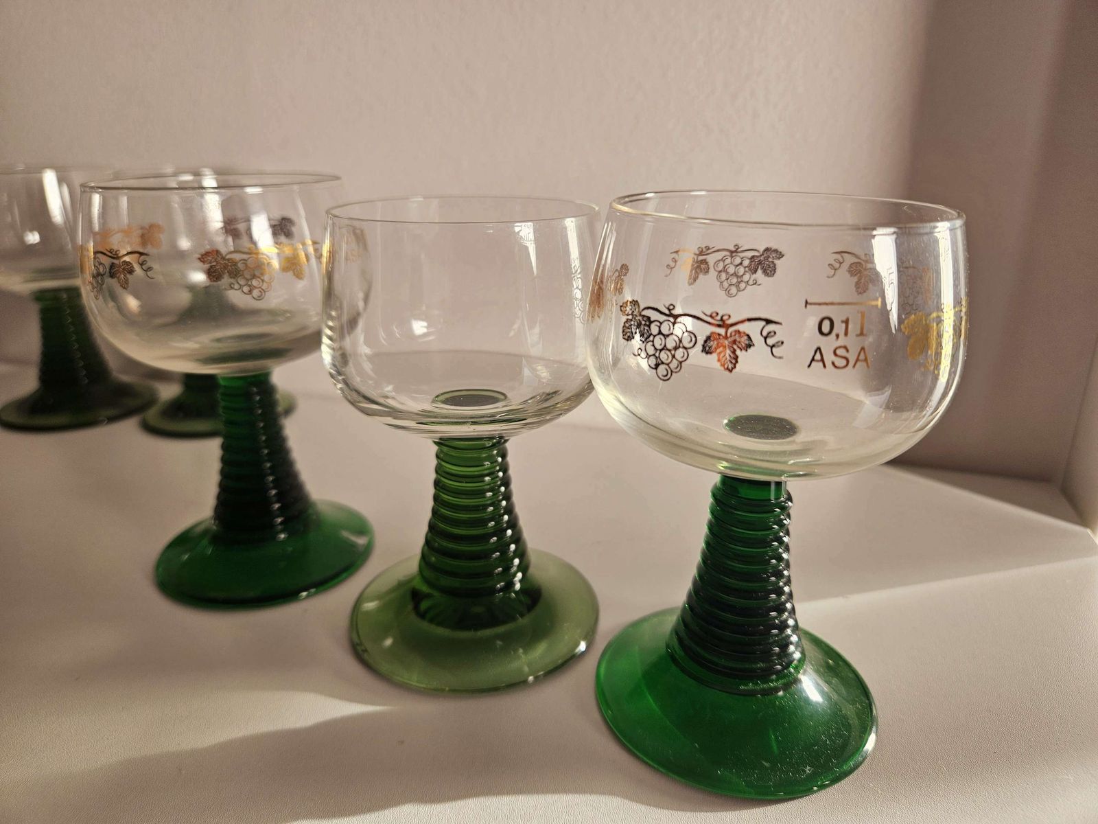 Set Of 6 Luminarc Mid Century Wine Glasses With Green 'Ring' Stems photo Home Decor