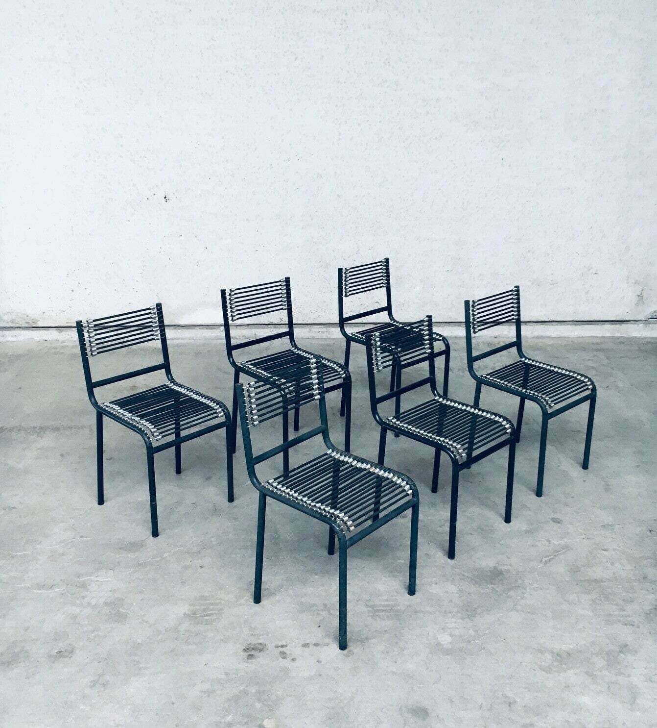 photo vinterior Postmodern Design "Sandows" Stoelen Van Rene Herbst