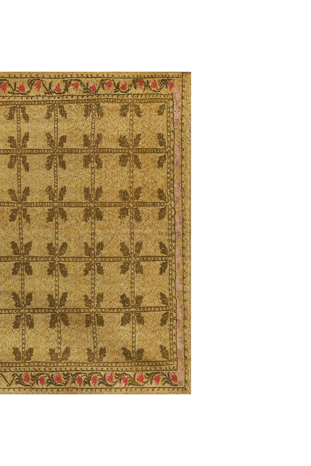 photo furniture Turkish Gold Cicim Flat Weave Rug 4'10'' X 6'9''