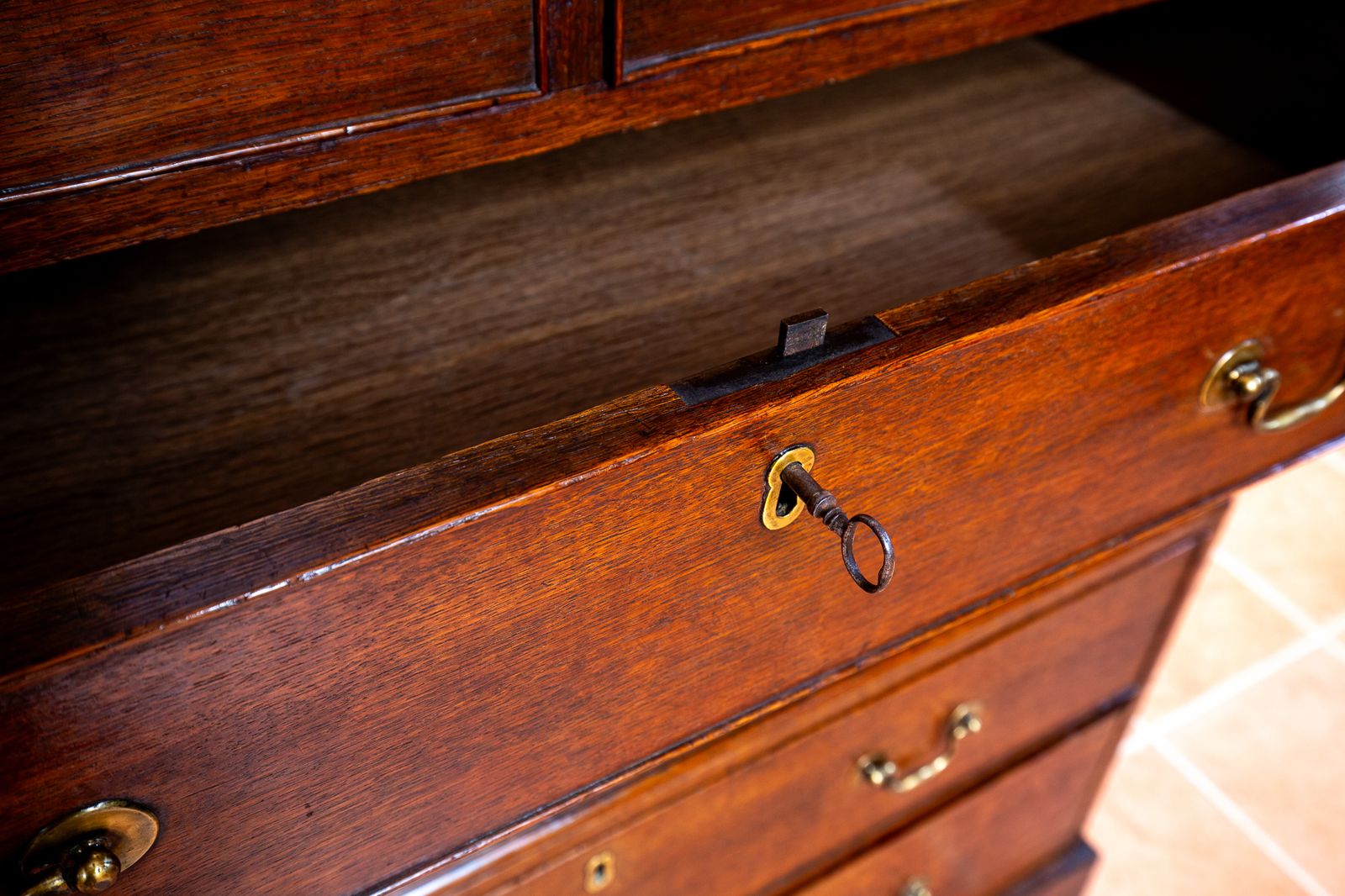 Georgian Oak Chest On Chest Of Drawers 1750 Antiqu.E Storage Country House Commode Tallboy Farmhouse Rusti.C Six Drawers Brass George II photo for sale
