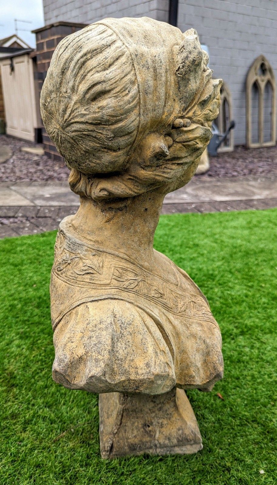 Vintage Marie Anne Garden Bust Ornemant English Stone Delivery Available 0050. photo 275.0