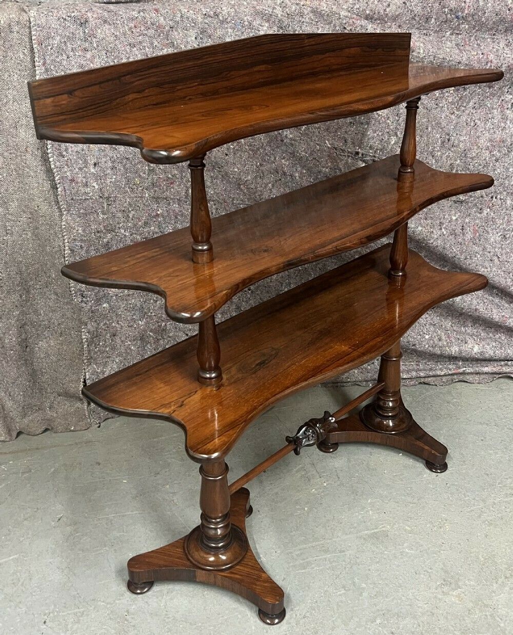 Good Quality 19th C. Rosewood Whatnot Dumb Waiter photo Furniture