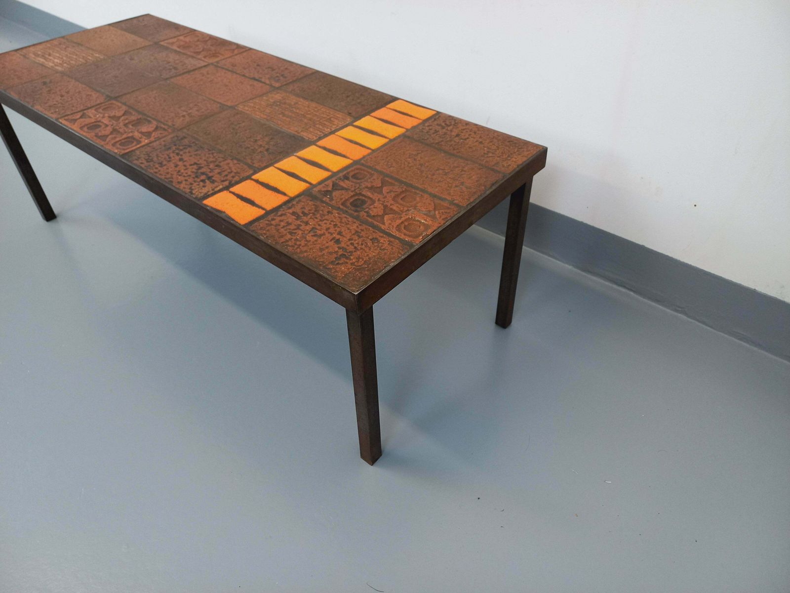 Table basse rectangulaire en céramique, attribuée à Jean Jaffeux photo 1033.0