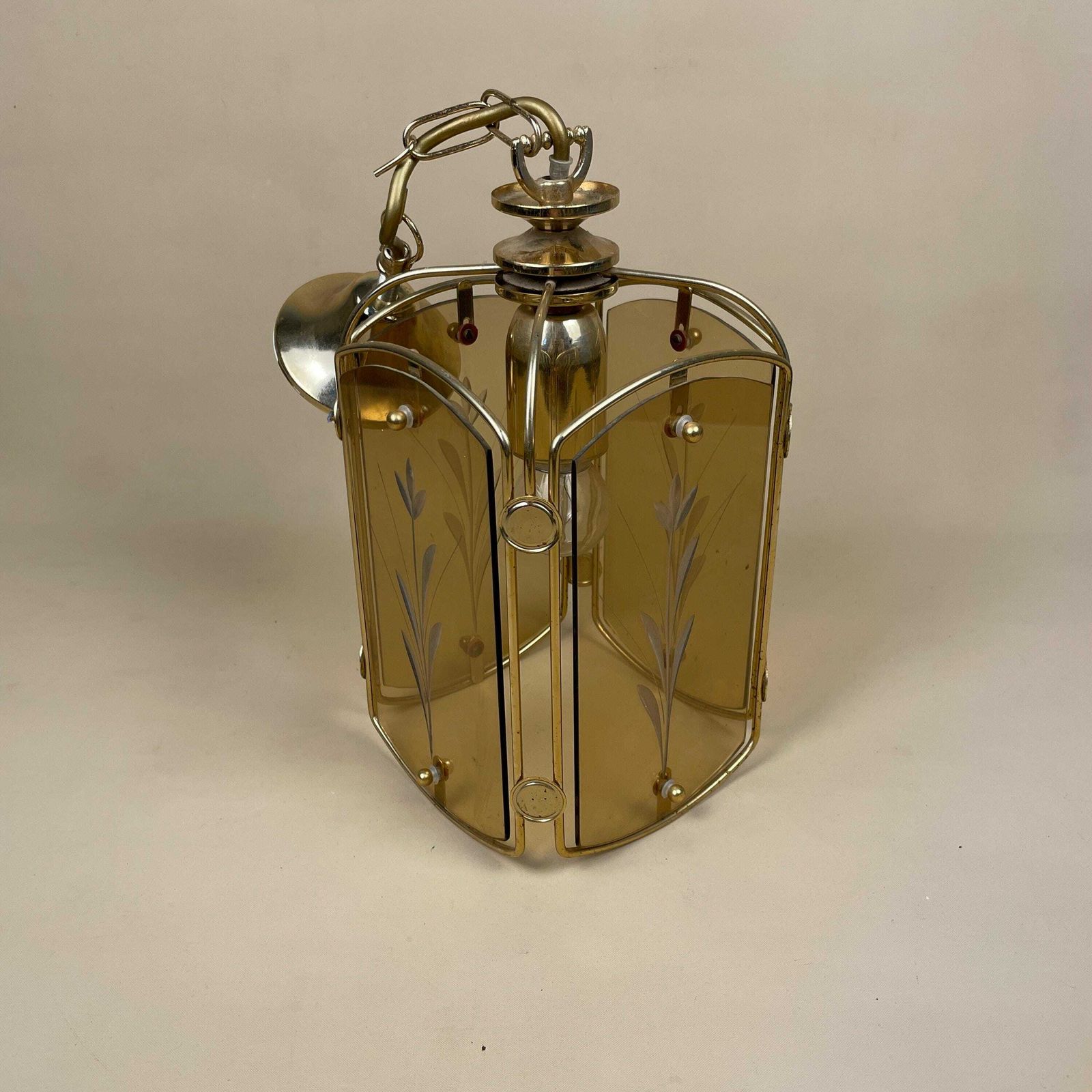 Retro Ceiling Light Lantern Metal Gold Brass Lamp Indoor Glass Vintage Antique Pendent Lamp Lights Ornate Detail Yellow Cut Glass photo furniture