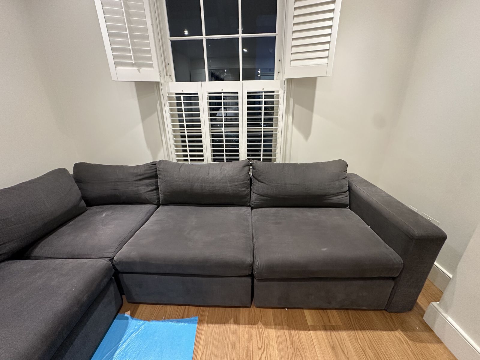 Large Stella L Shape, Brushed Linen Cotton (Charcoal). Purchased In Sep 14. Only One User. photo for sale