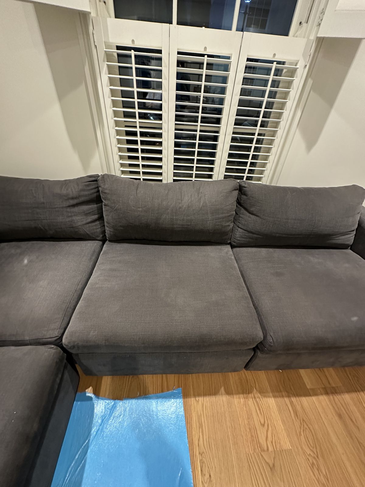 Large Stella L Shape, Brushed Linen Cotton (Charcoal). Purchased In Sep 14. Only One User. photo vinterior