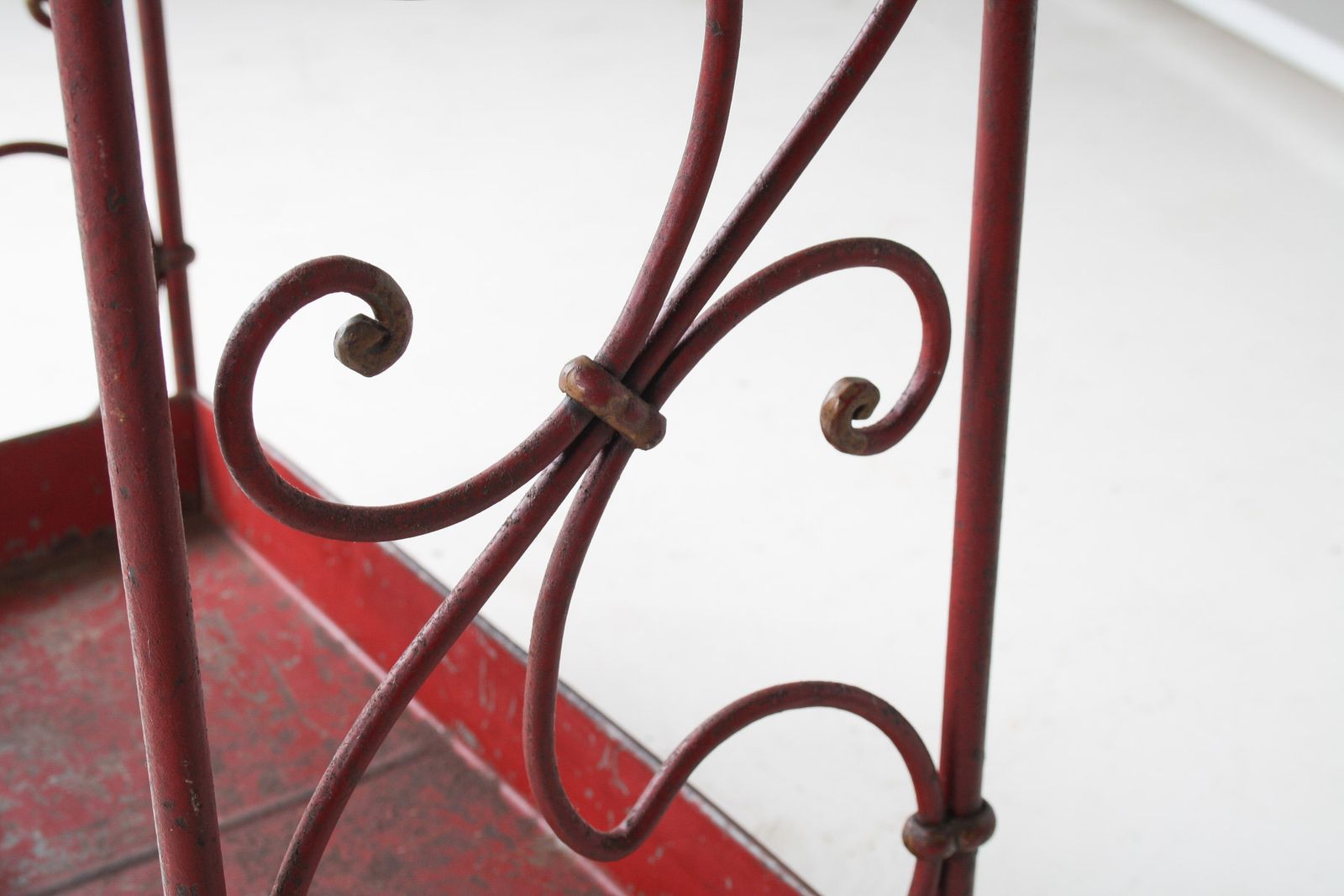Decorative French Parisian Chic Antique Wrought Iron Red Painted Umbrella Stick Stand photo 495.0