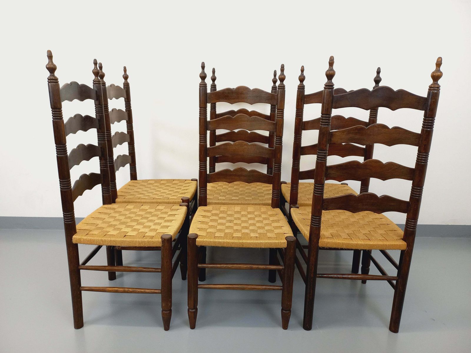 6 Arts & Crafts Chairs In The Style Of Antonio Calligarise In Oak photo vintage
