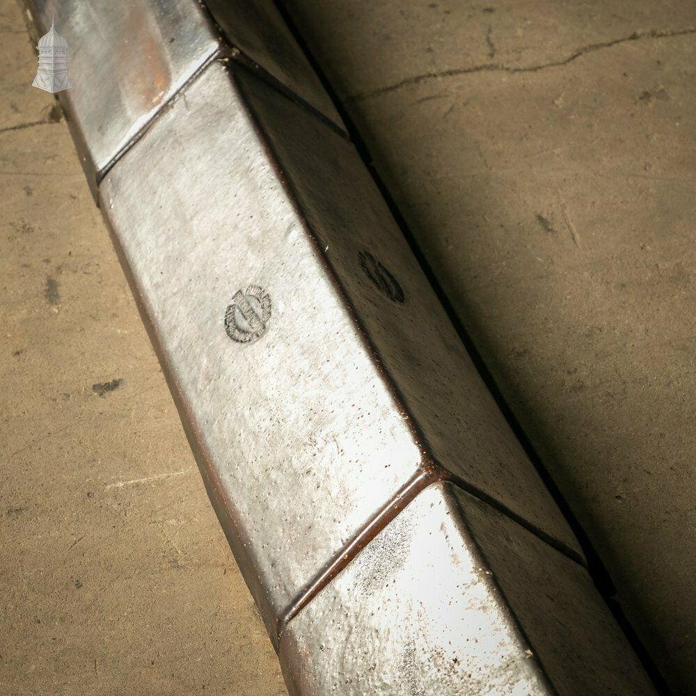 photo furniture Triangle Ridge Tile, Salt Glazed   A Run Of 11 Metres