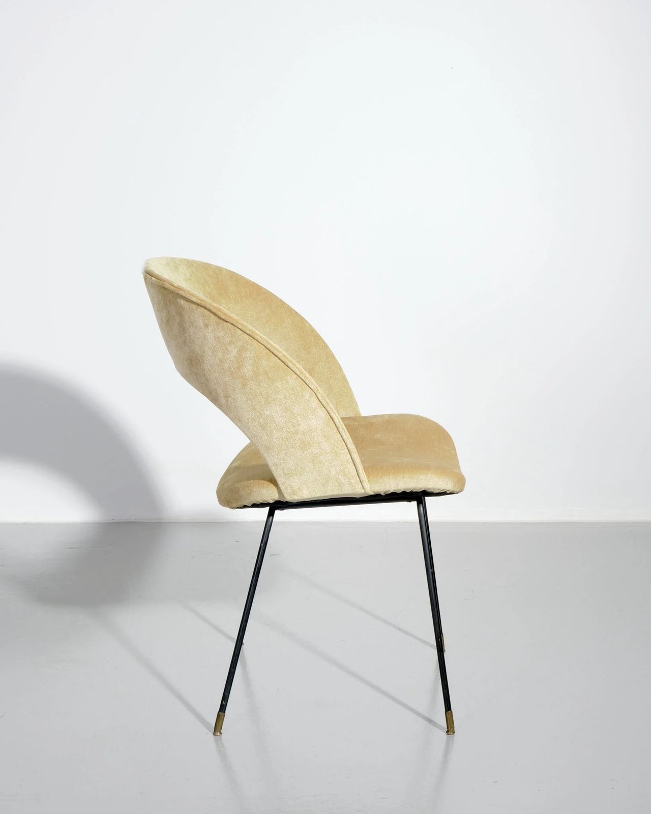 Gastone Rinaldi Pair Of Chairs Model. Du photo Furniture