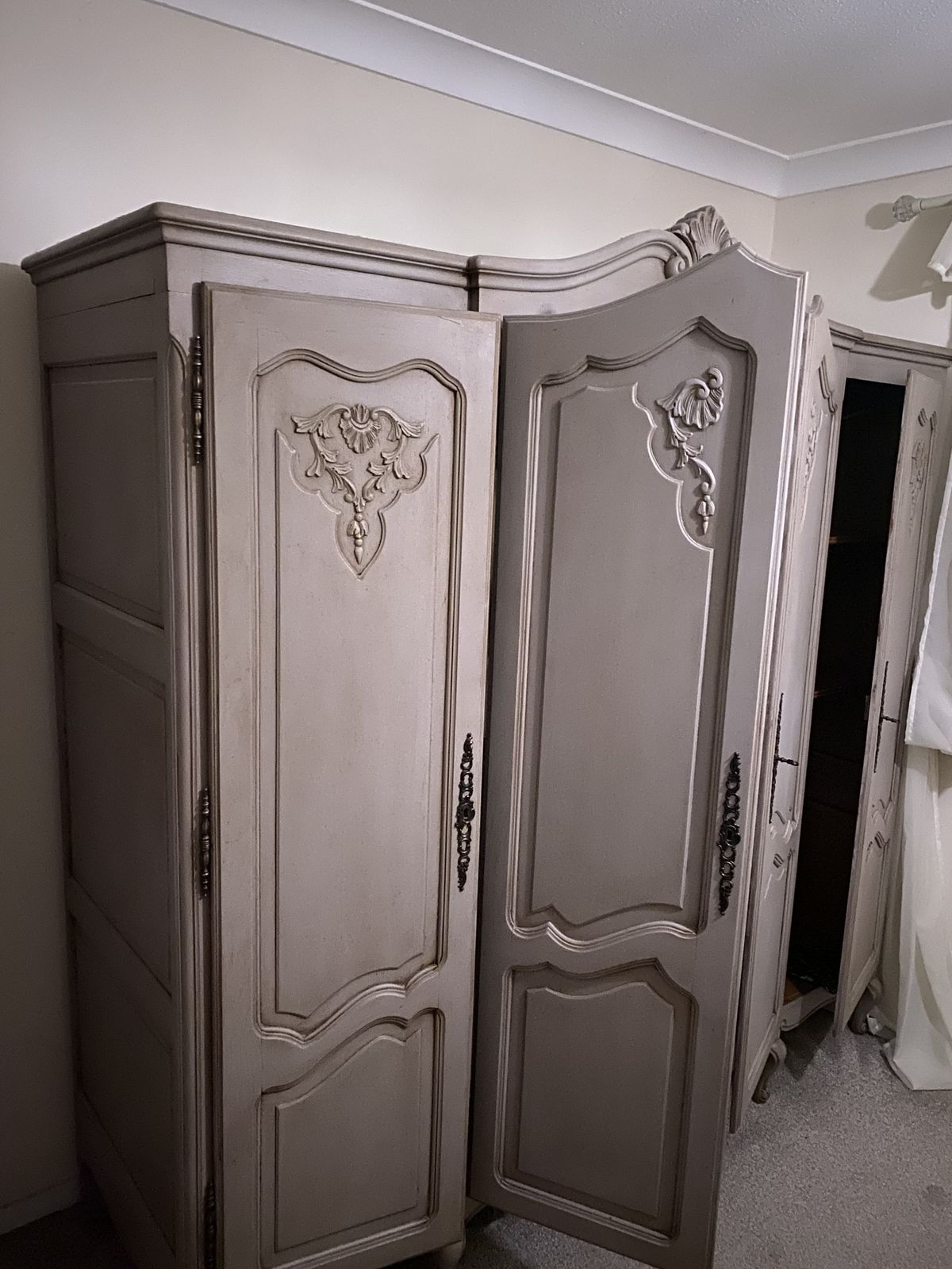 Rococo Wardrobe photo vinterior