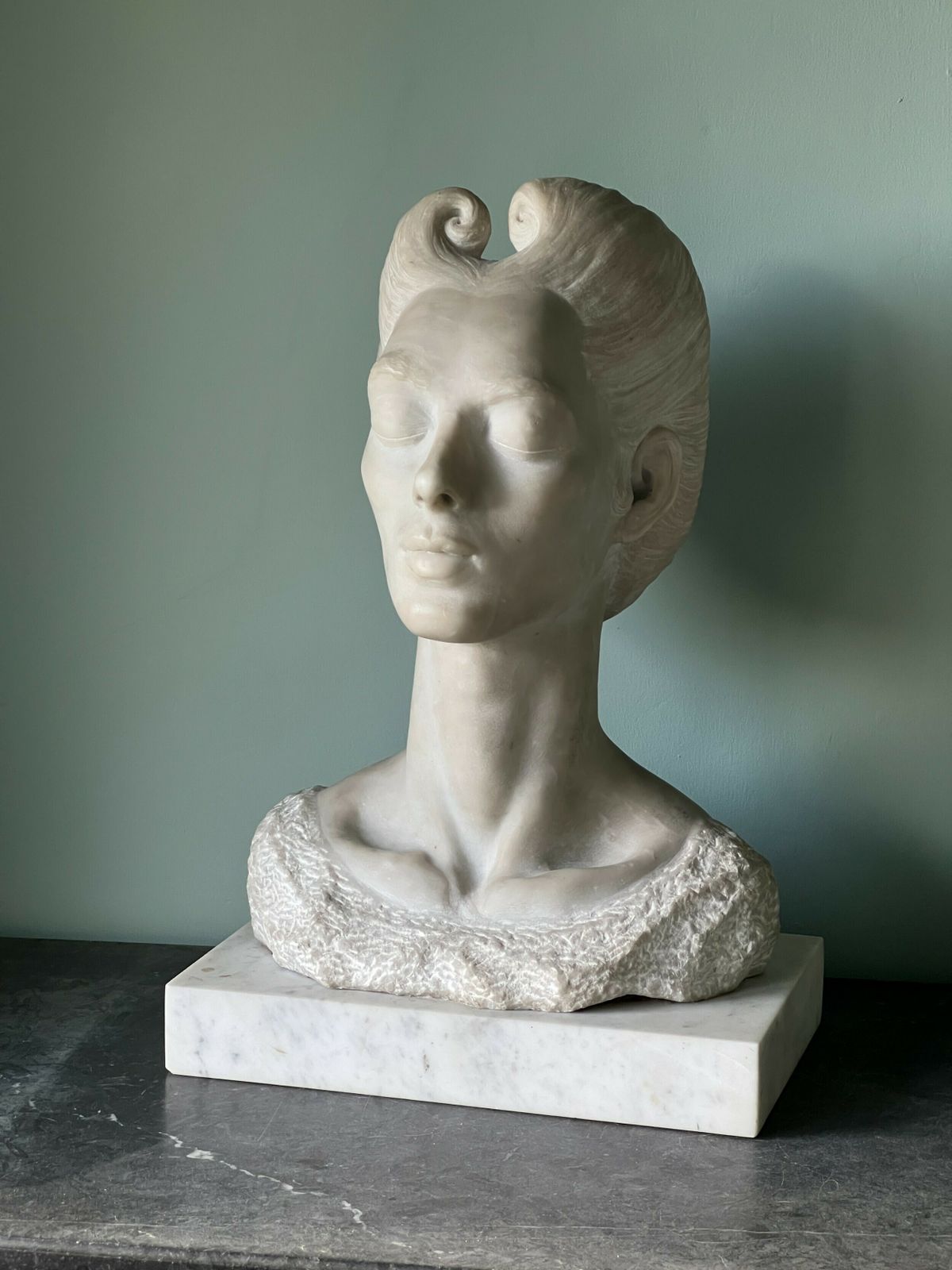 An English Marble Bust Of A Lady photo Art