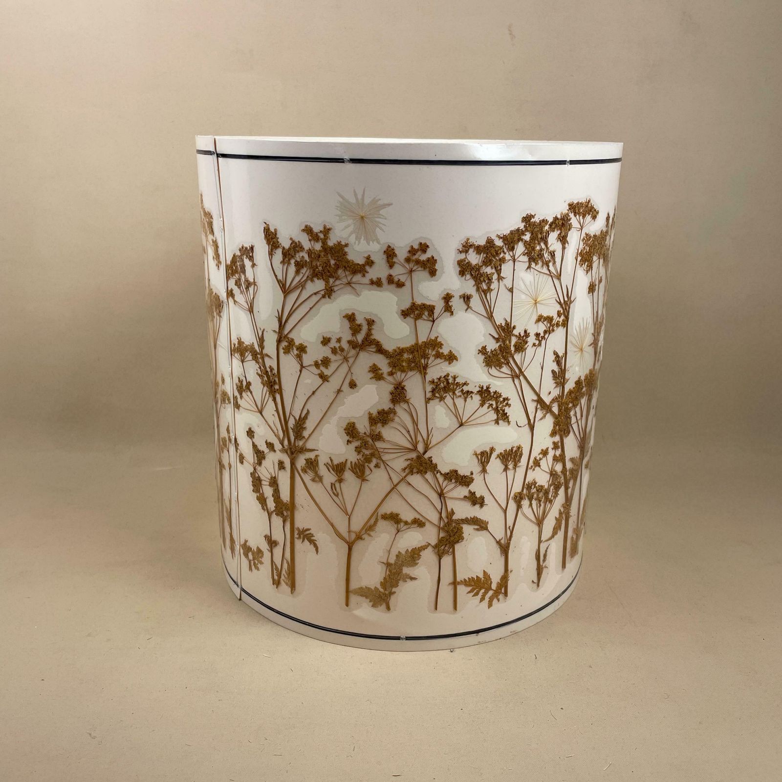 Dried Flower Lamp Shade Lampshade Tapered Drum Warm Beige Warm Colours Handmade Hand Made Unique Floral Retro Vintage Antique Cylinder photo vinterior