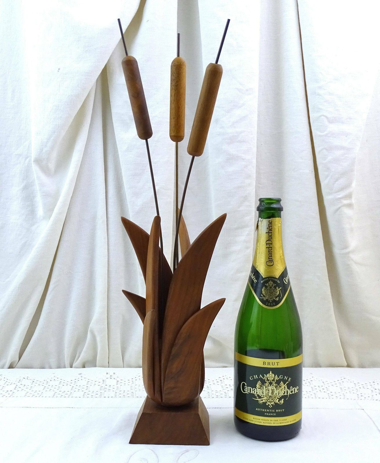 Large Vintage Mid Century Modern Teak Wood Sculpture Of Cat Tails, Retro Wooden 1960s Decorative Ornament Of Wood, Mcm Table Center Piece photo furniture