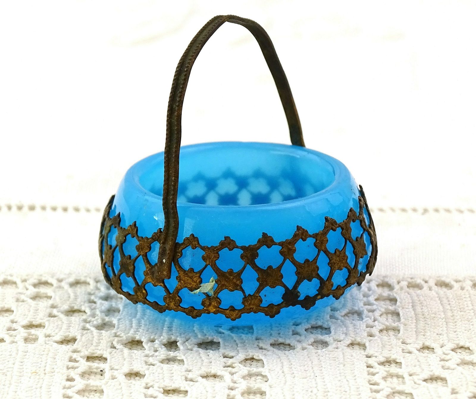 Tiny Antique 19th Century Blue Opaline Glass Basket With Omalu Metal Handle, Small Vintage Table Cruet Salt Dish In Blue Milk Glass France photo vinterior