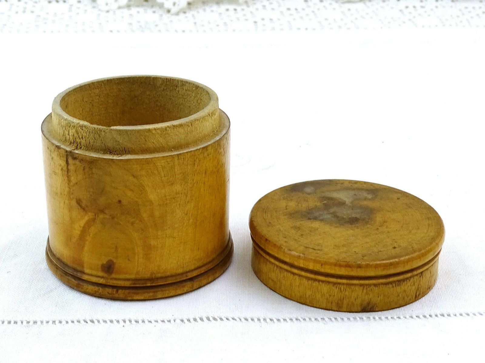 Antique French Turned Wooden Round Box, Retro Treen Box Made Of Wood From France, Brocante Country Farmhouse Flea Market Home Decor photo for sale
