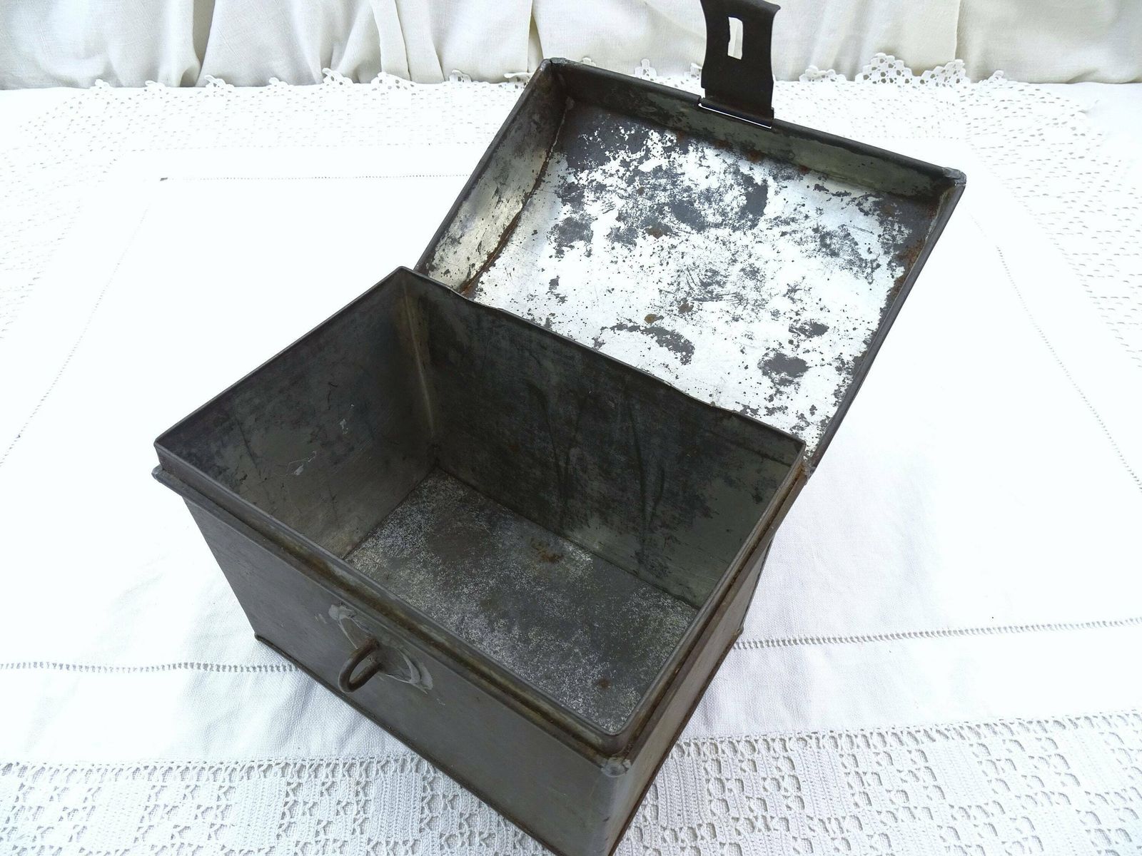 Antique French Rounded Top Metal Box With Clasp, Small Chest Style Folded White Metal Casket From France, Country Brocante Home Decor photo vinterior
