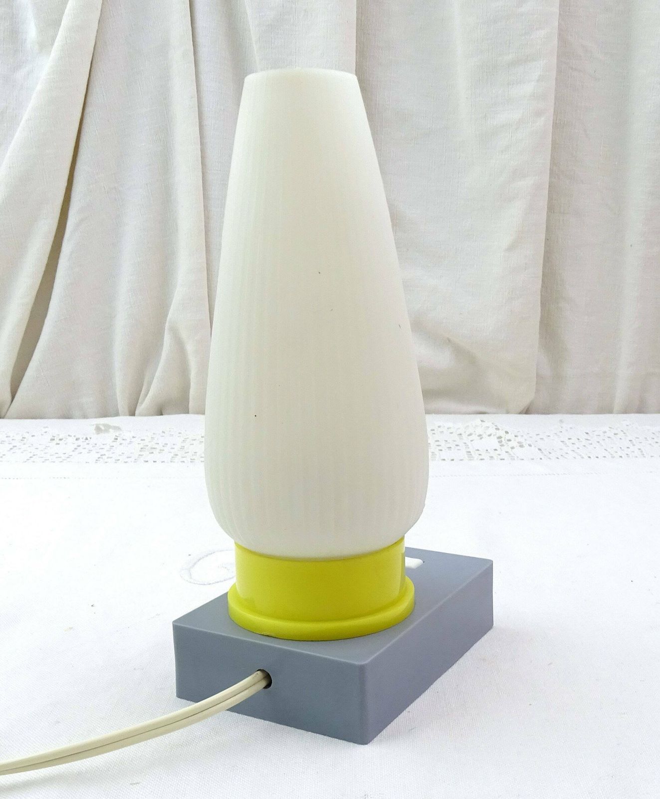 Small Vintage French Mid Century Modern Gray Yellow And White Table / Bed Side Lamp, Retro 1950s Little Light From France, Old Style Bedroom photo for sale
