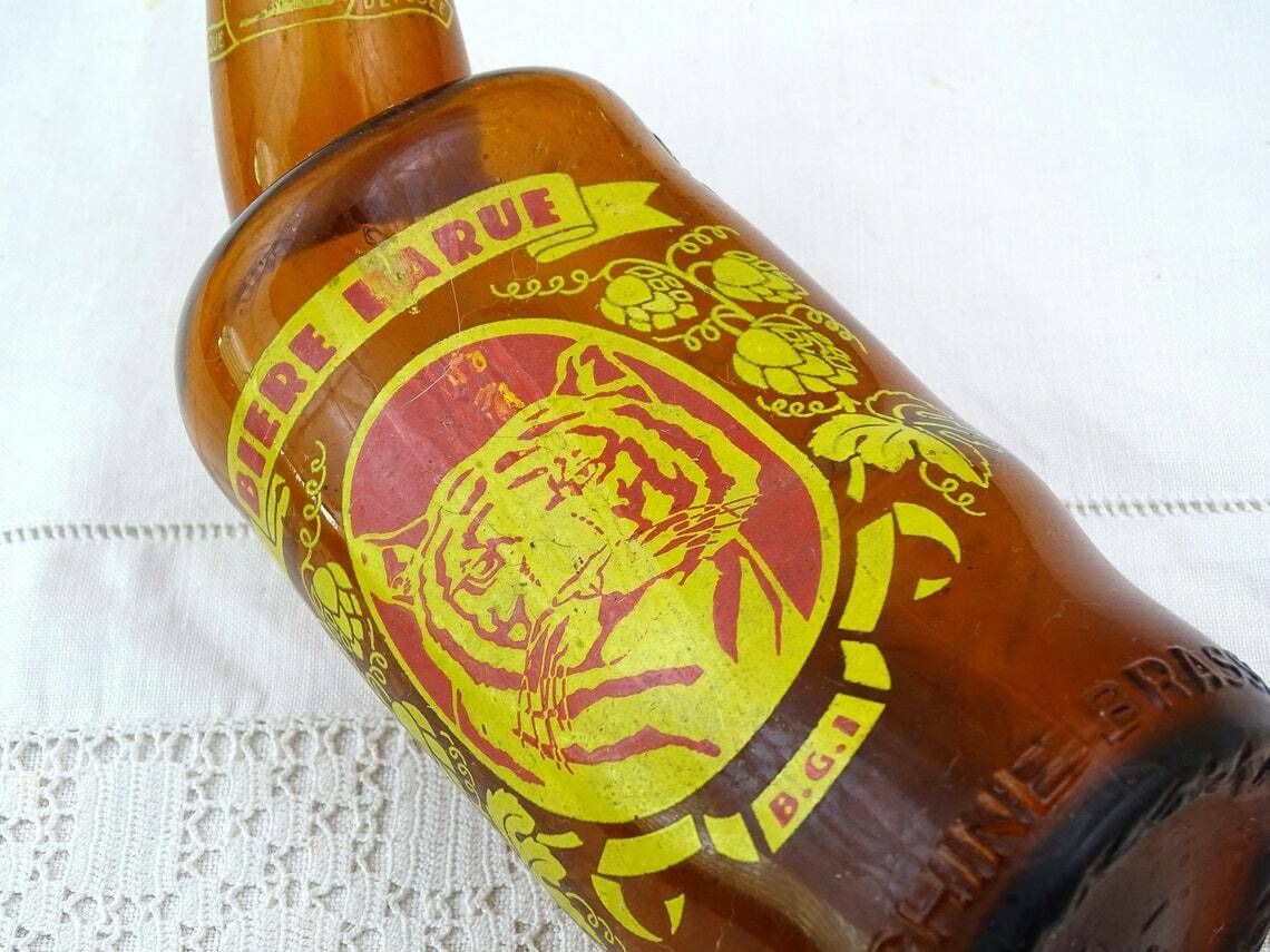 Vintage Zeldzame Gesmolten Bierfles Bière Larue Van Brasseries Et Glaciers De L'indochine – Retro Brouwerijcuriosity Uit Het Verre Oosten, Vietnamoorlog photo vintage