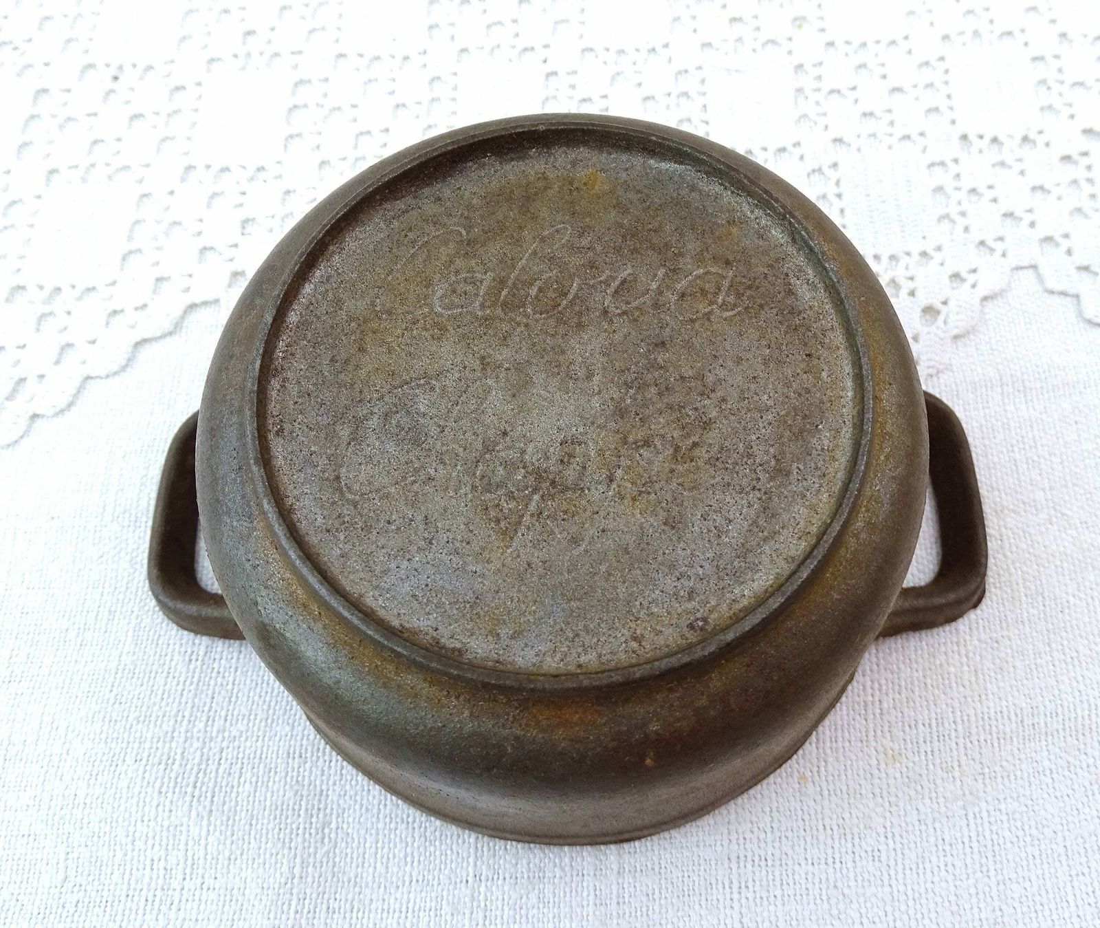 Small Toy Vintage French Cast Iron Cooking Pot With 2 Side Handles, Tiny Retro Le Creuset Casserole Style Pan From France, Kids Cooking Item photo Home Decor