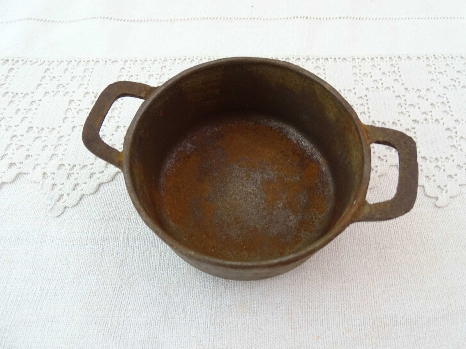 Small Toy Vintage French Cast Iron Cooking Pot With 2 Side Handles, Tiny Retro Le Creuset Casserole Style Pan From France, Kids Cooking Item photo vinterior