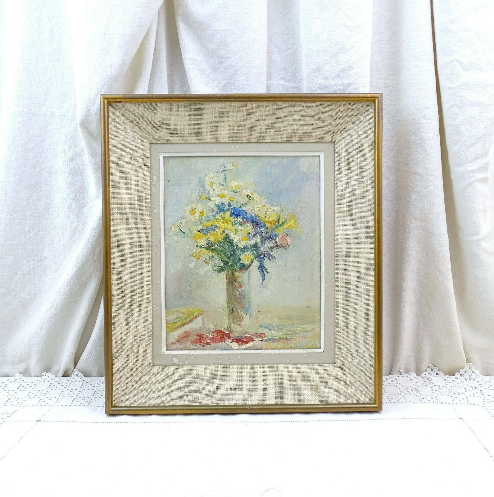Vintage Frans ingelijst handgeschilderd olieverf op doek – bloemenstilleven met gele bloemen in een vaas, wanddecoratie