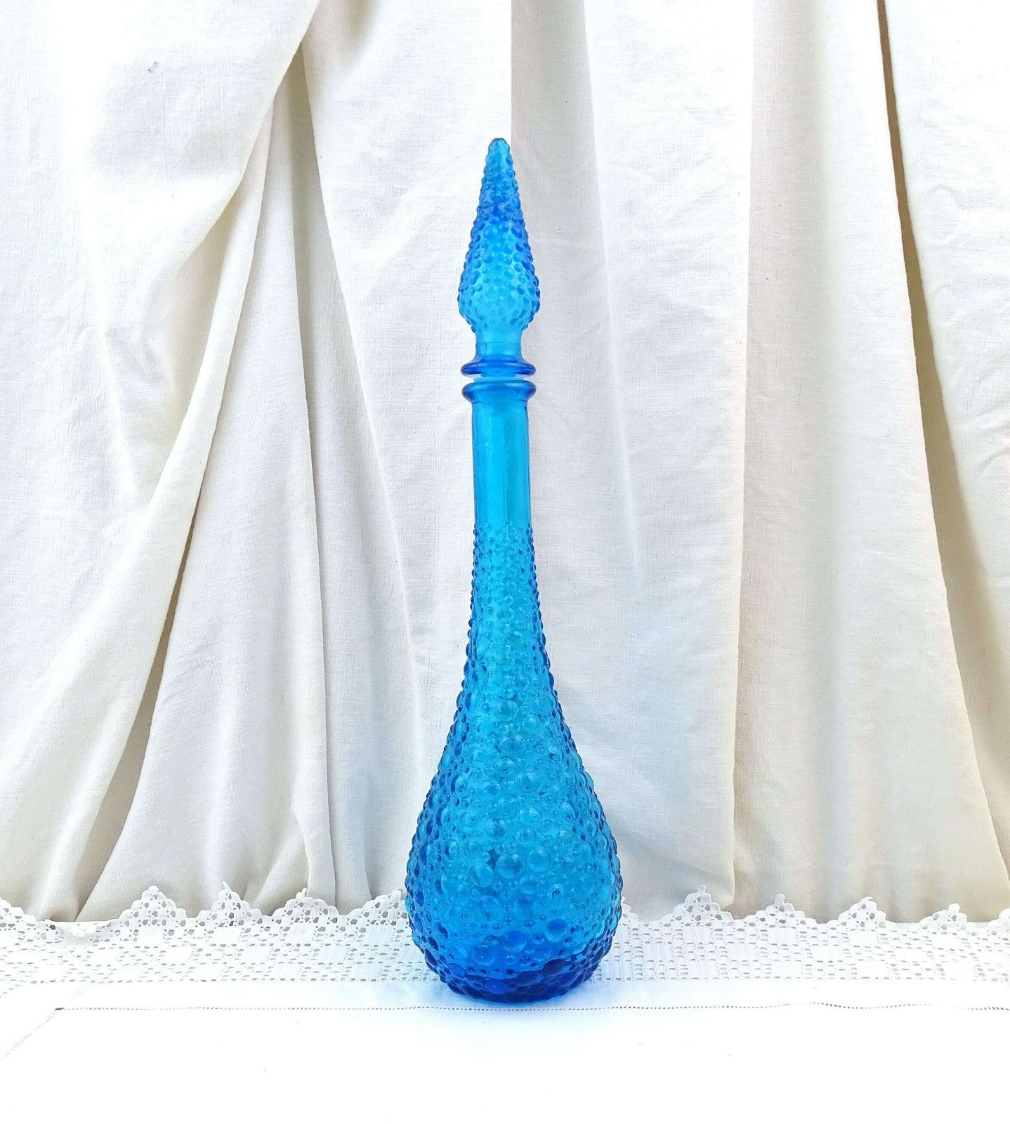 Grote vintage blauwe glazen fles in Empoli-stijl, mid-century, jaren 1960, met stop – Europees glaswerk photo furniture