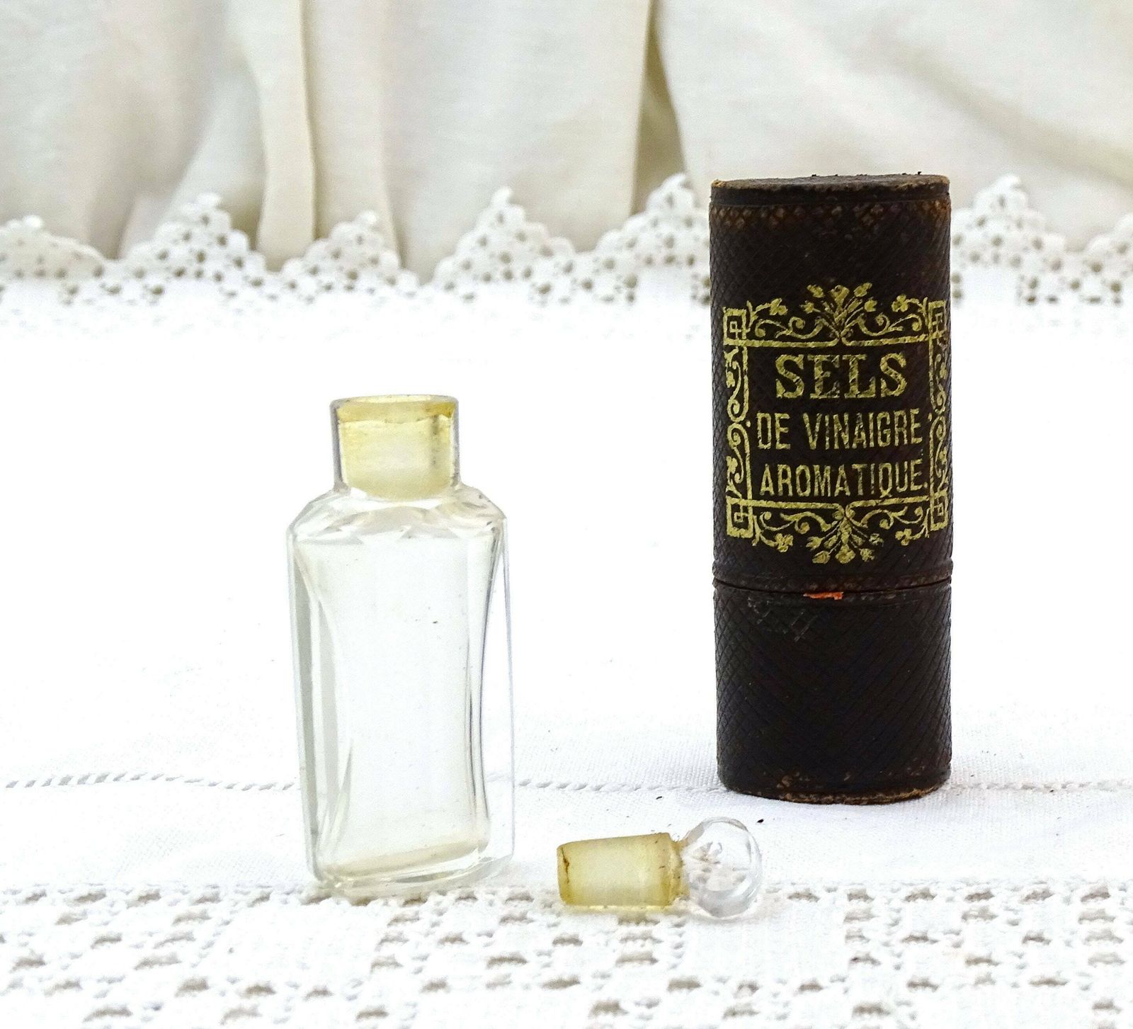 Small Antique French Smelling Salts Bottle And Holder For Sels De Vinaigre Aromatique Of Faceted Glass, Vintage Glass Scent Perfume Bottle