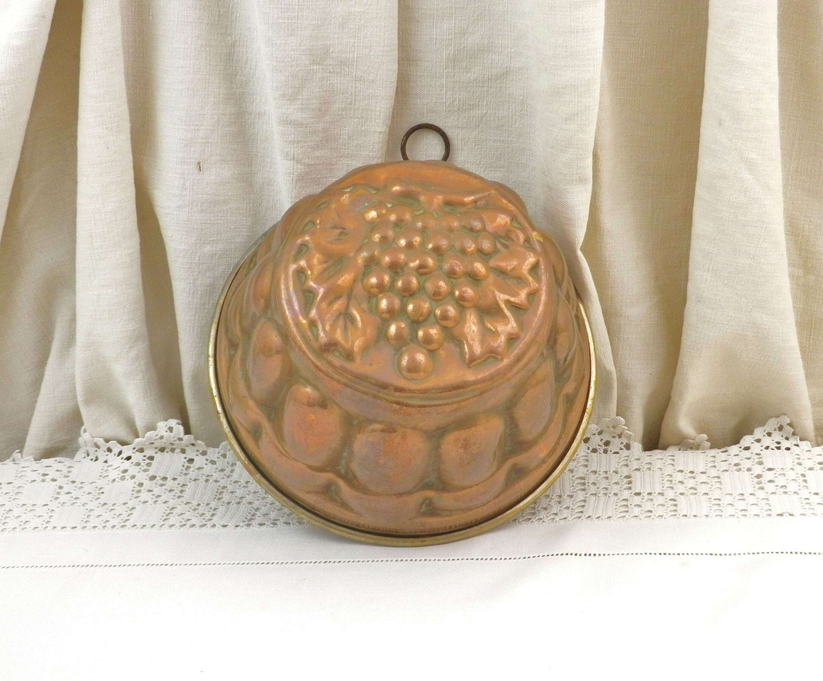 Vintage French Round Copper And Tin Lined Cake Mold With Grape Pattern, Retro Country Farmhouse Kitchen Decor From France, Jello Pan photo Home Decor