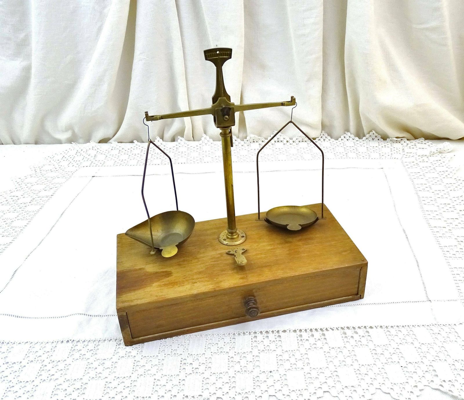 Antique French Brass Equal Arm Beam Balances With Wooden Draw, Vintage Apothecary And Analytical Scales From France, Old Style Gem Scale