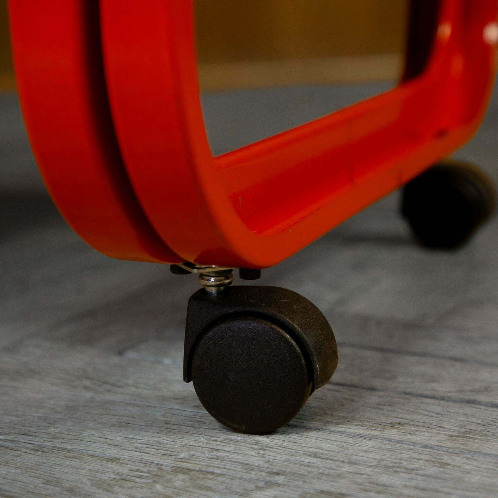 Postmodern Red Metal Trolley For Secco, Italy 1980s photo 746.0