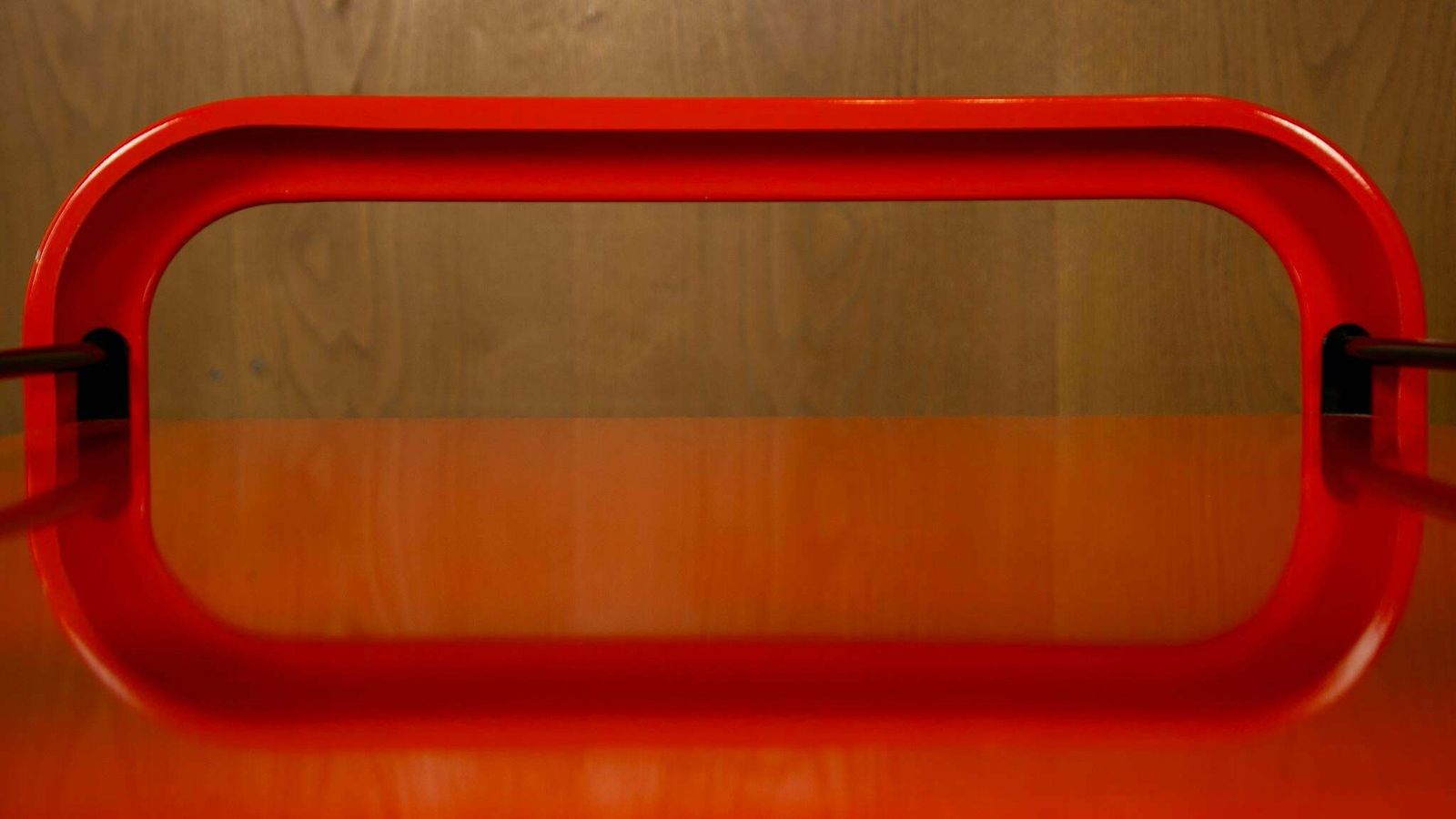 photo furniture Postmodern Red Metal Trolley For Secco, Italy 1980s