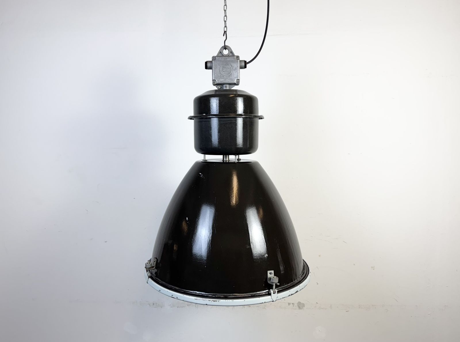 Large Black Enamel Industrial Lamp With Clear Glass Cover From Elektrosvit, 1960s, 20x photo furniture