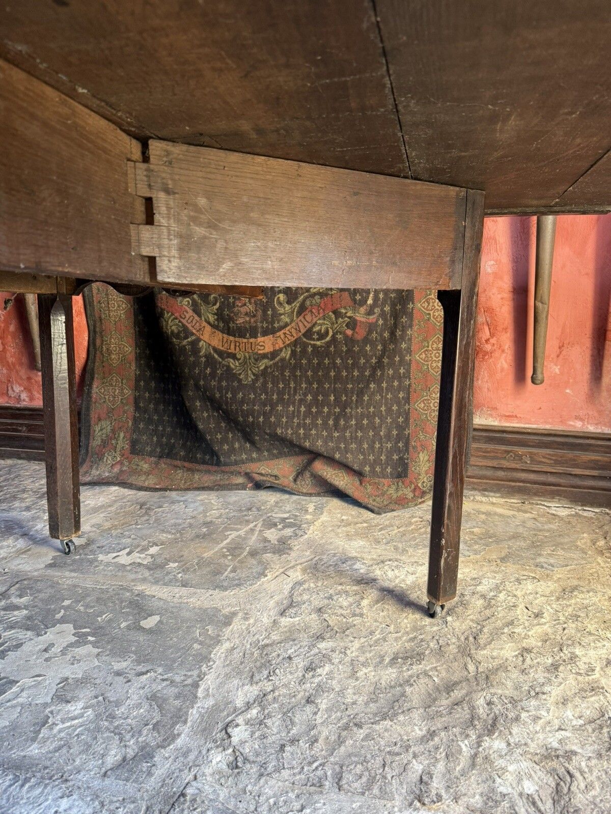 photo vintage English Rare Antique Oak Plank Large Gateleg Extending Folding Table  C 1700's