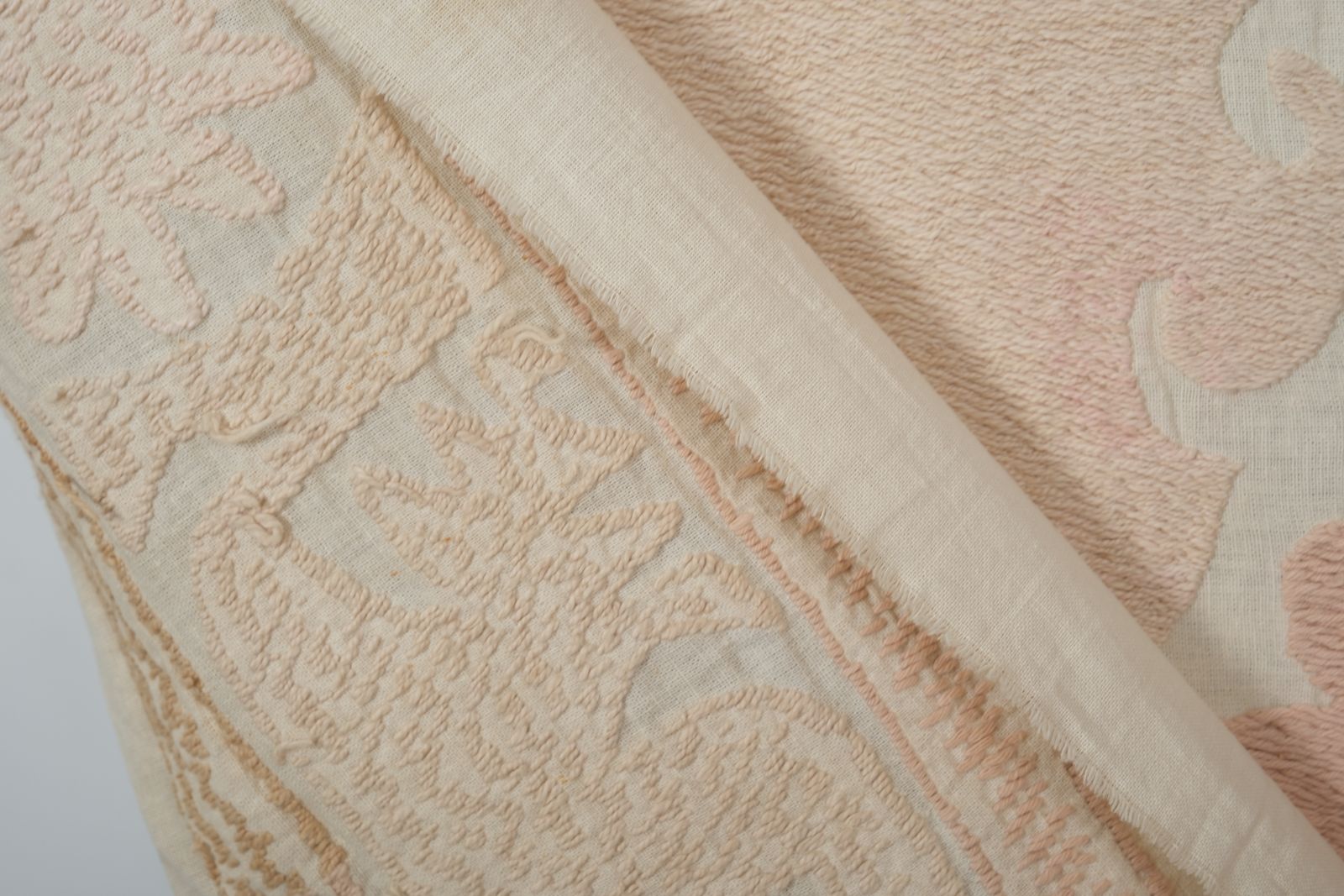 Suzani Wall Hanging Decor   Faded Tan Suzani Cloth   Uzbek Embroidery Wall Decor, Boho Bedspread, Ethnic 4'3'' X 4'4'' photo vinterior