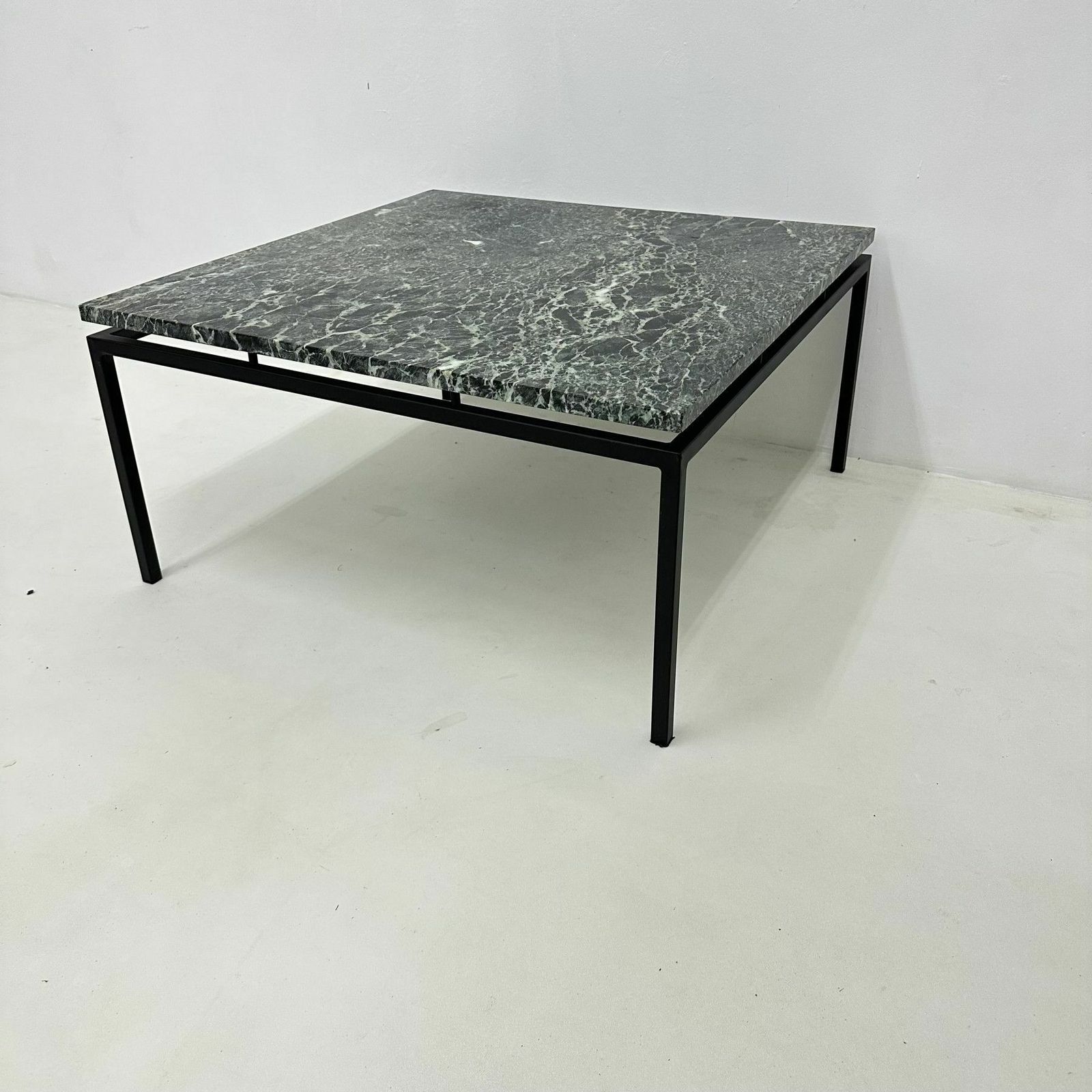 photo furniture Mid Century Modern Salontafel Met Groen Marmer, Jaren 1970