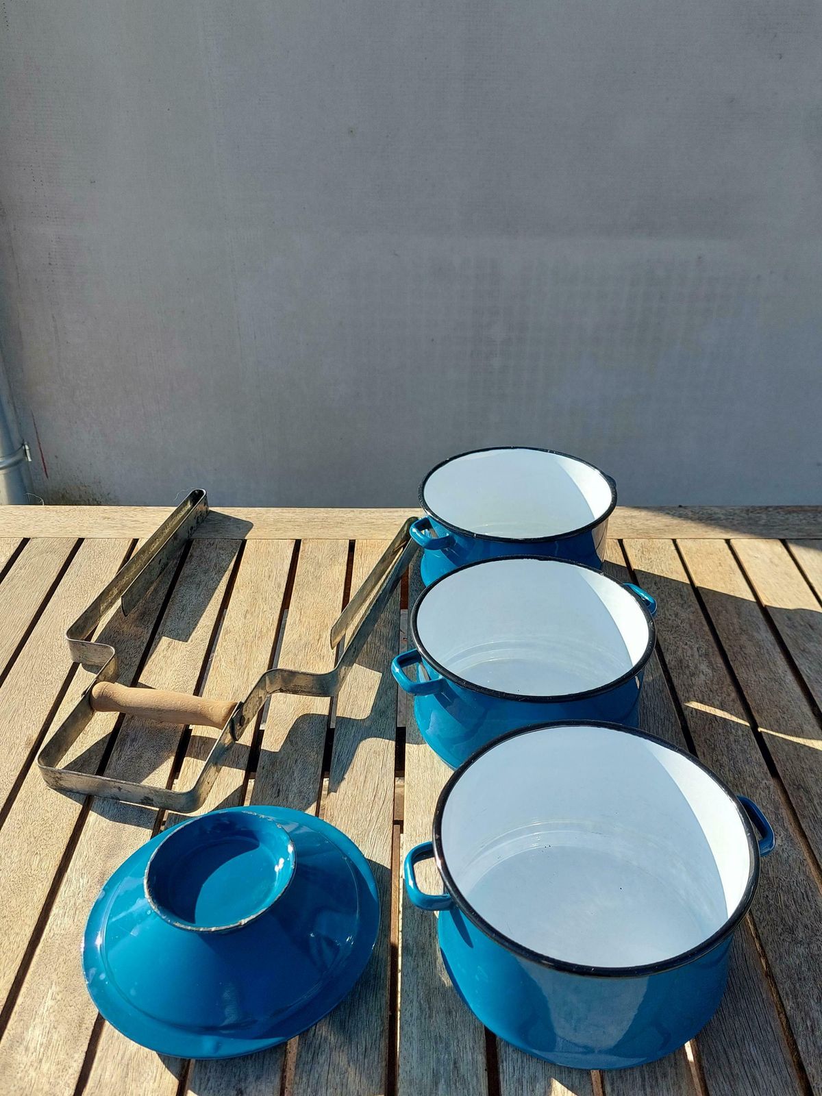 Retro Enamel Lunch Box / Three Tier Tiffin Lunch Box / Food Carrier / Lunch Pail / Enamel Food Carrier /Mcm Lunch Pail /Emo Yugoslavia /70's photo vintage