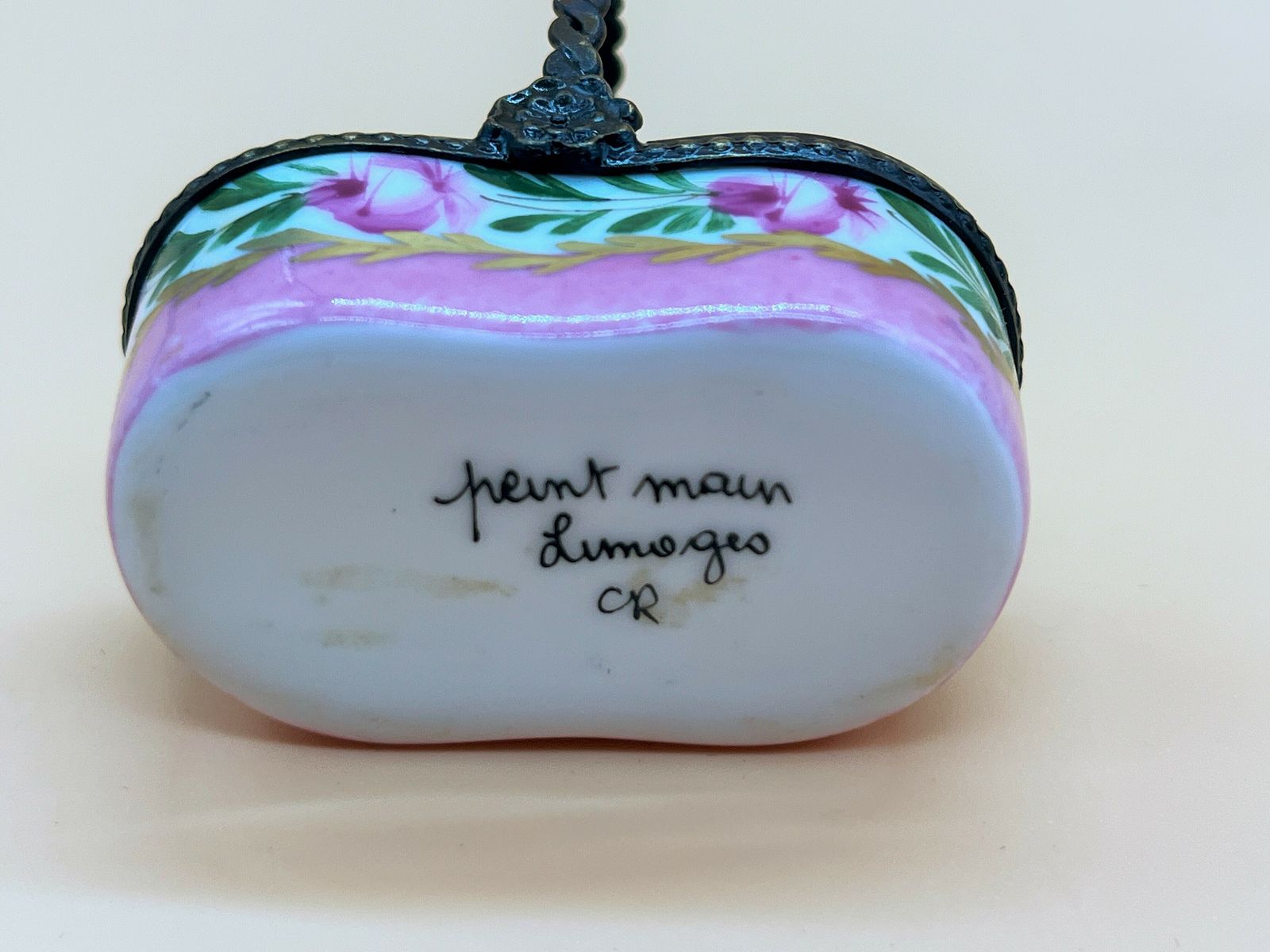 Peint Main Limoges Porcelain Floral Basket With 3 Internal Glass Perfume Bottles. photo for sale