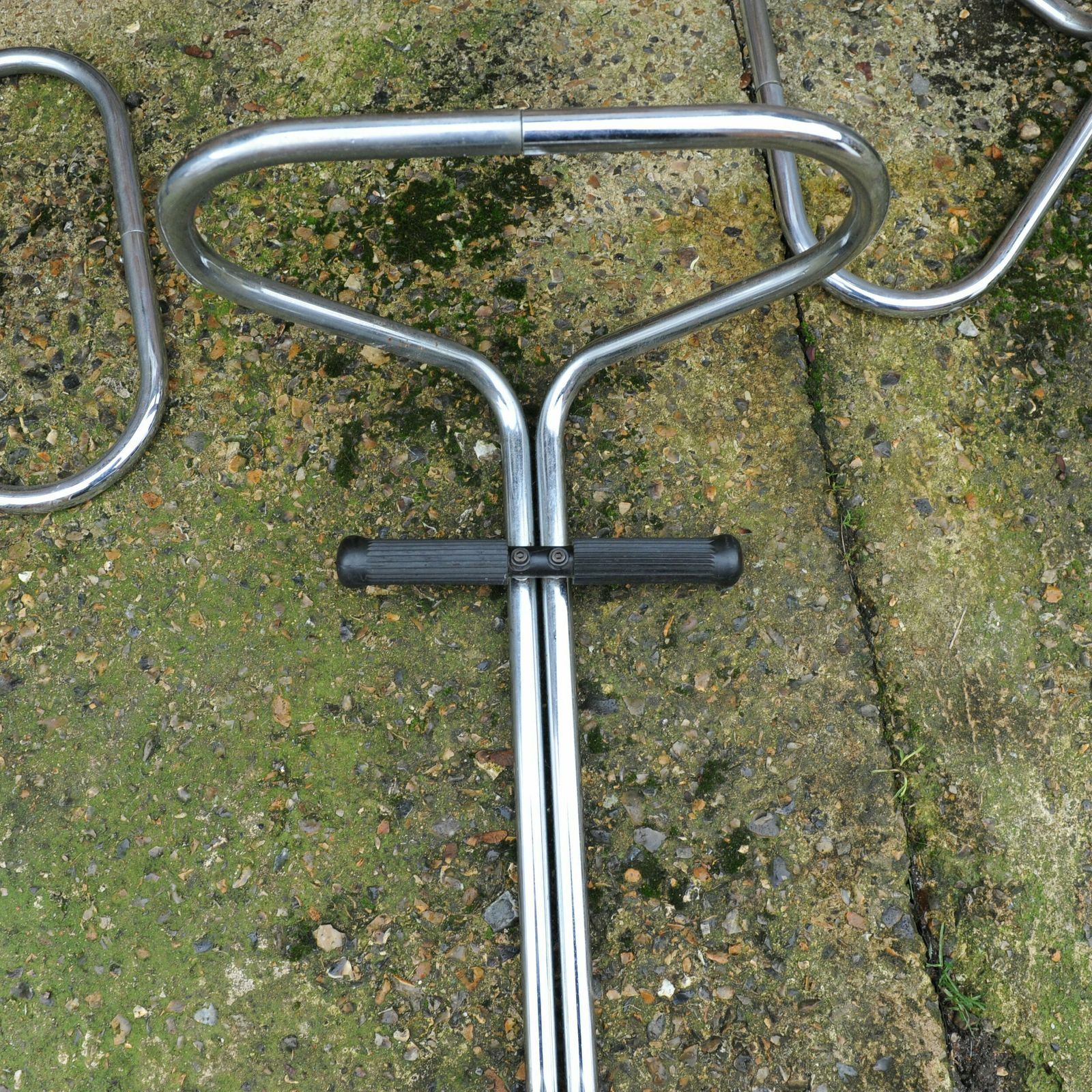 Vintage Chrome Tractor Stool By Rodney Kinsman For Omk Design, 1960s, Set Of 3 photo vinterior