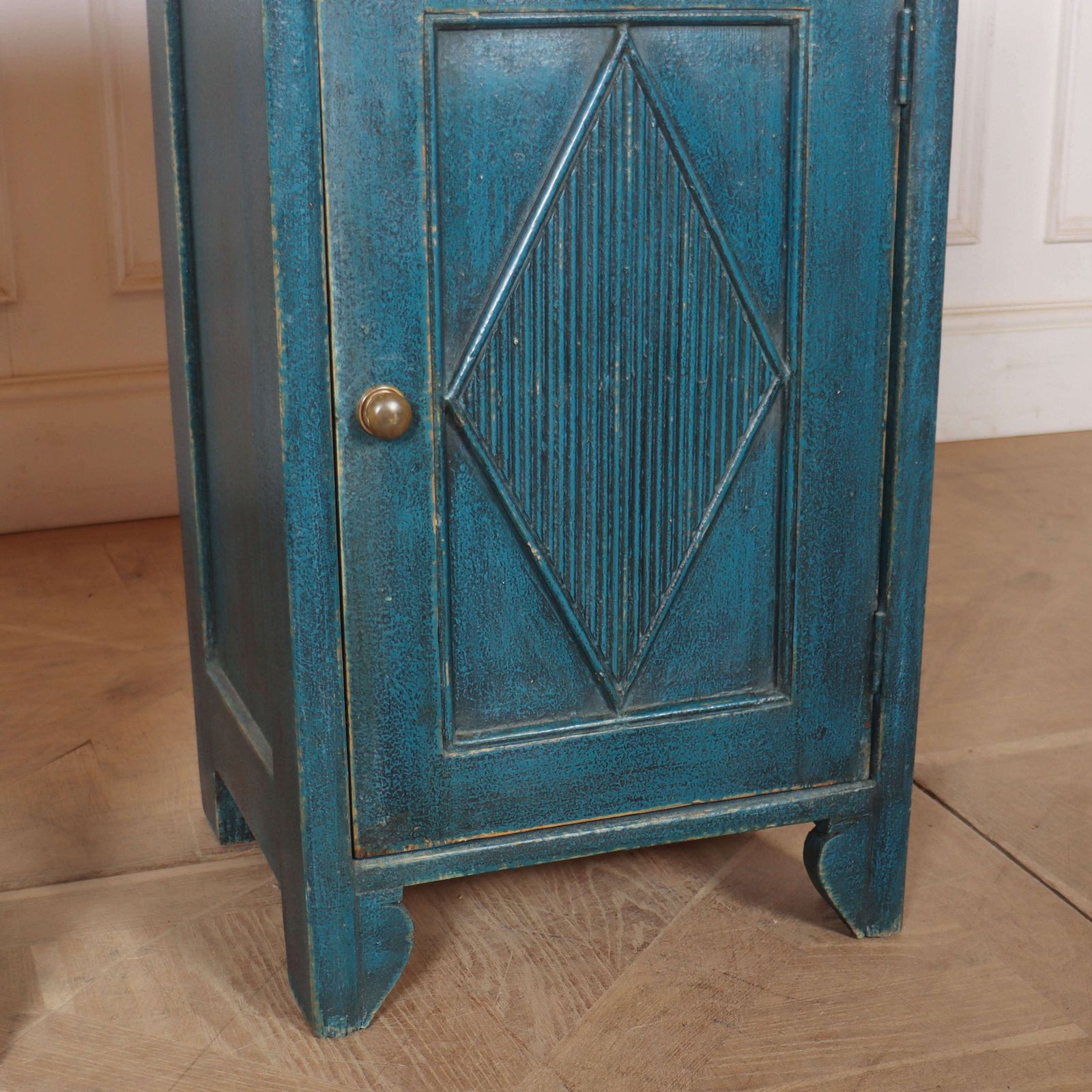 Pair Of Swedish Painted Bedside Cupboards photo 1620.0