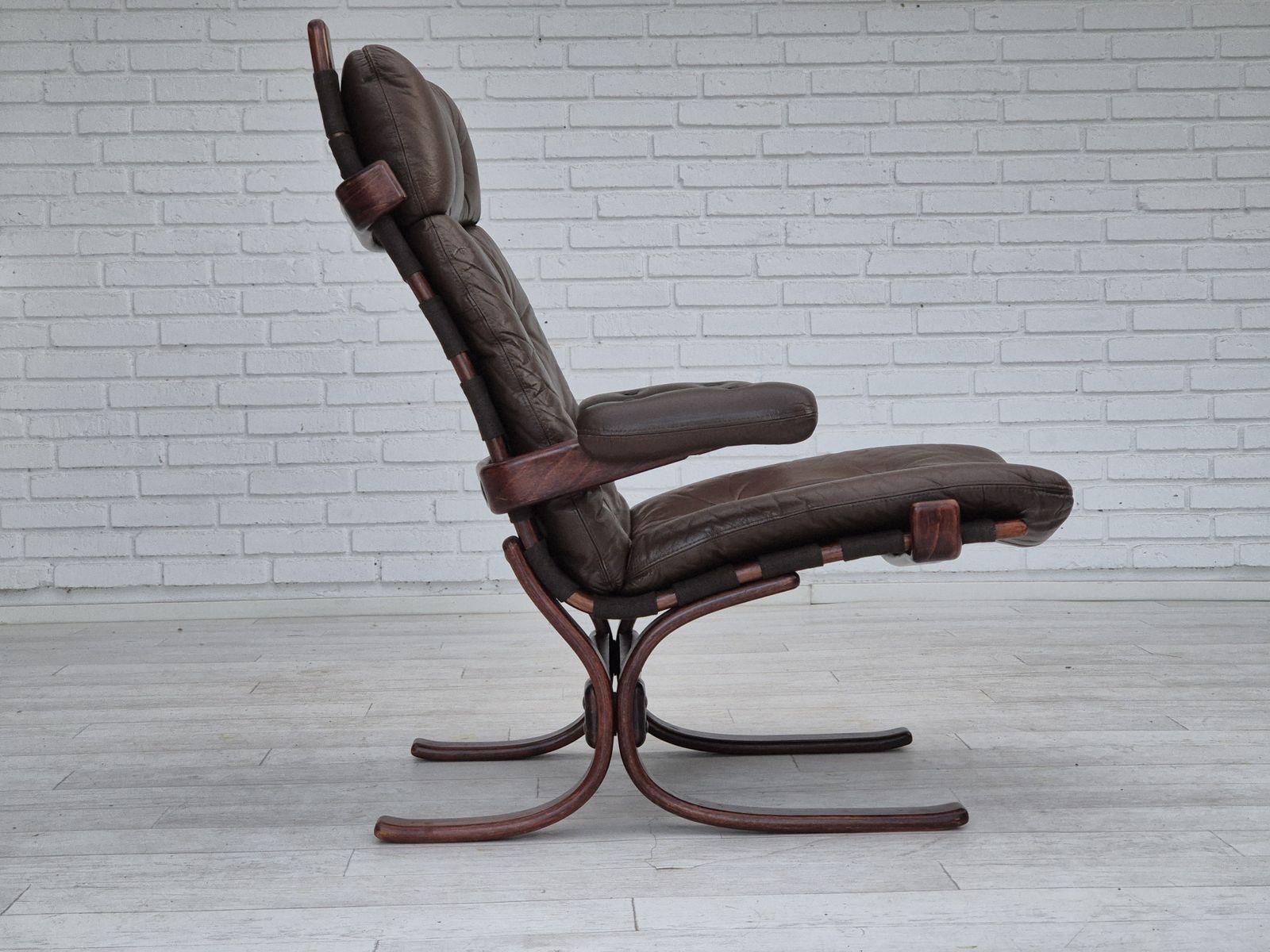 1970s, Scandinavian Armchair, Original Condition, Furniture Leather, Bent Wood, Canvas. photo vinterior