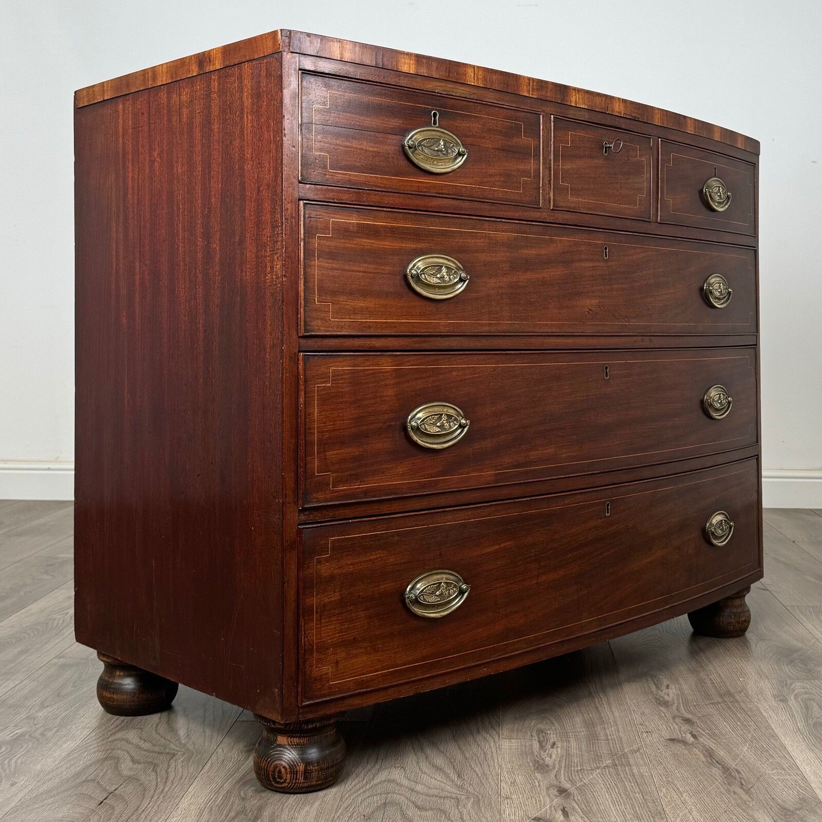Antique 18th Century Bow Front Chest Of Drawers In Mahogany photo vintage