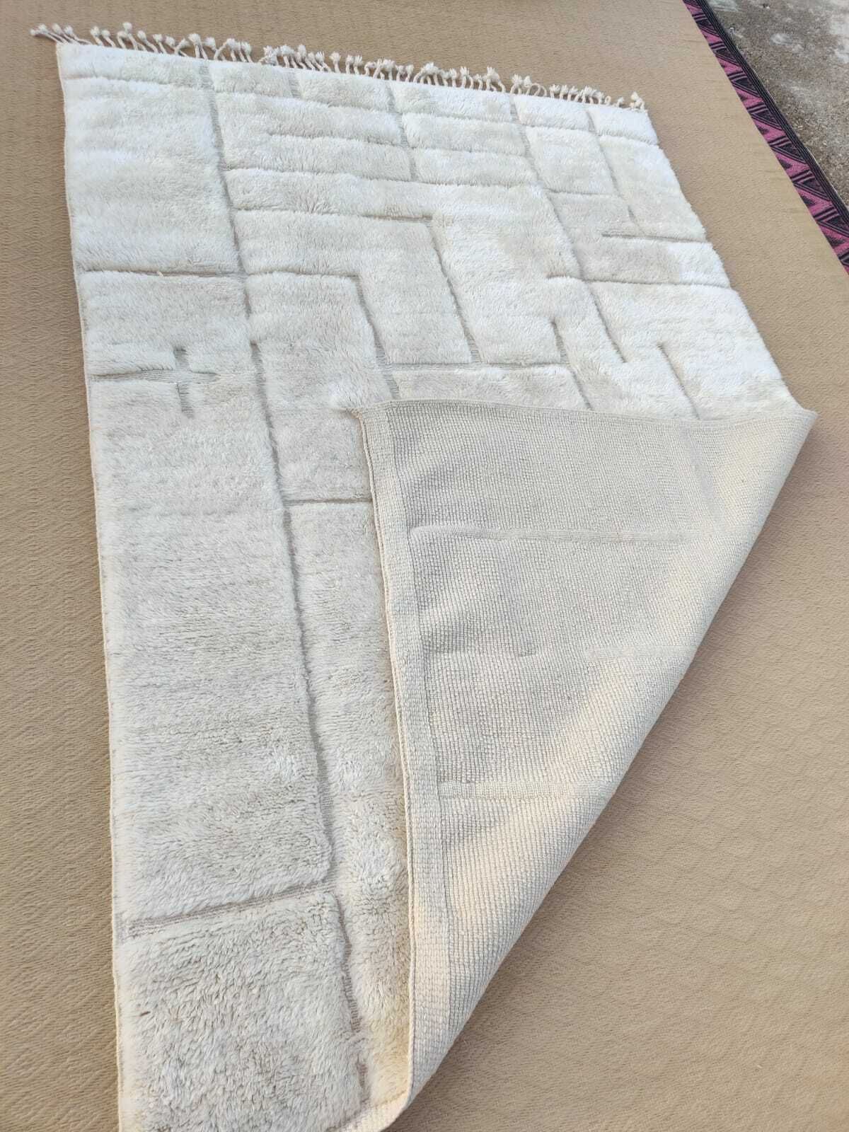 photo for sale Elegant Moroccan Mrirt Rug With Unique Abstract Design – Handwoven Premium Wool 260x180 Cm