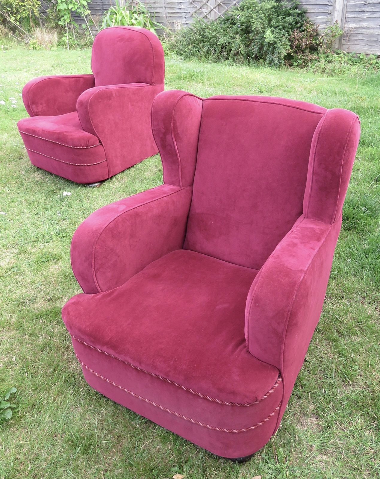 1930’s 2 Seater Sofa And 2 Chairs In Good Condition. photo vinterior