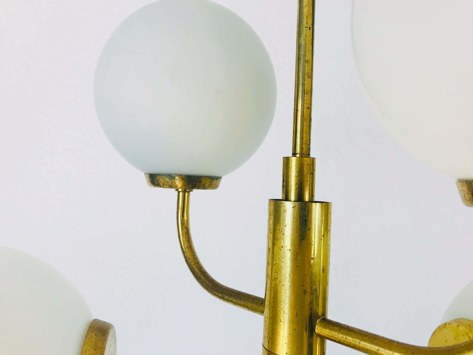 photo furniture Exceptional Mid Century Modern Brass Kaiser 6 Arm Space Age Chandelier, 1960s