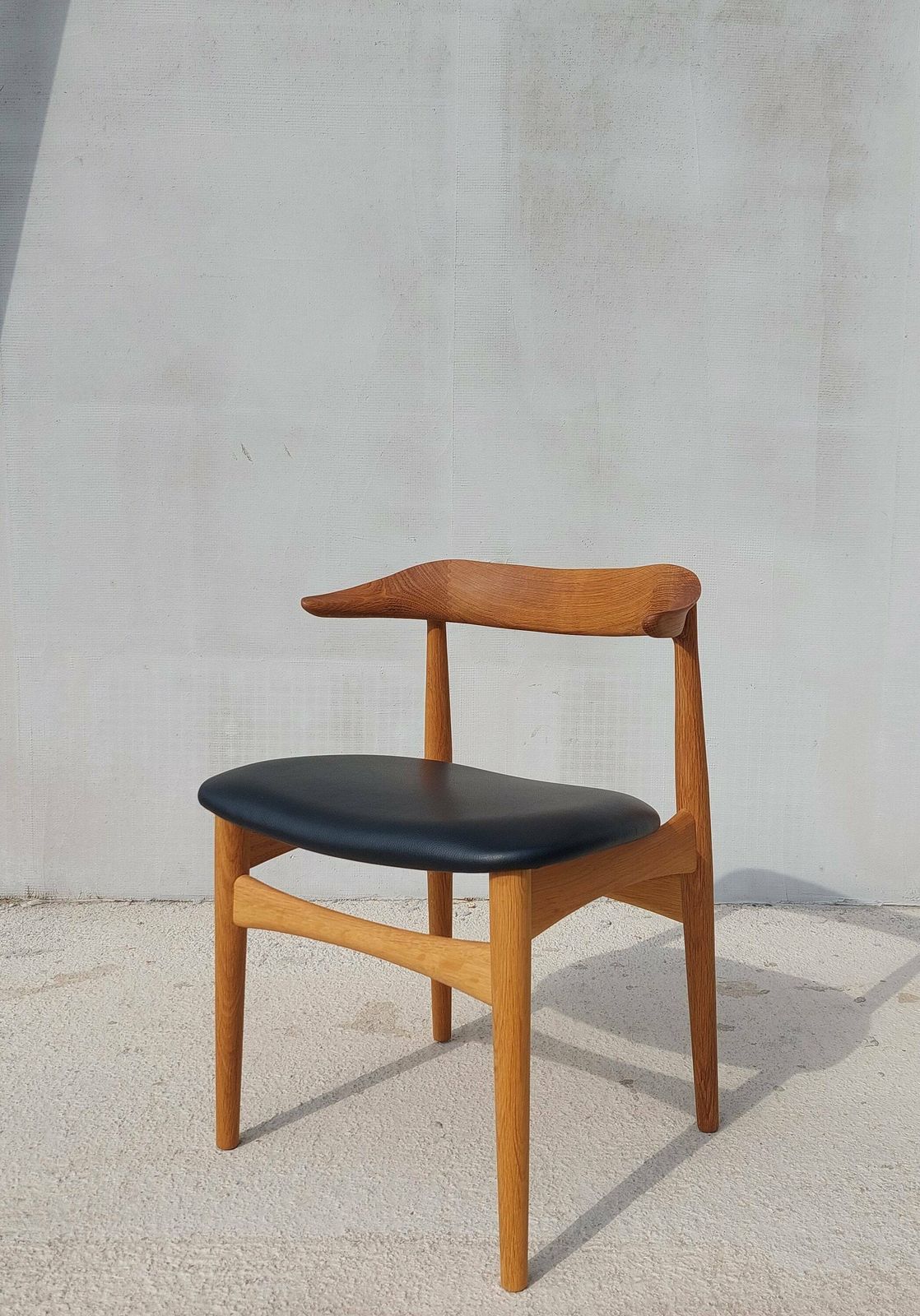 Cow Horn Chair / Cow Horn / Designer Chair / Danish Furniture Design / Danish / Solid Oak / Black Prescott Leather / Knud Færch / 1969's photo for sale