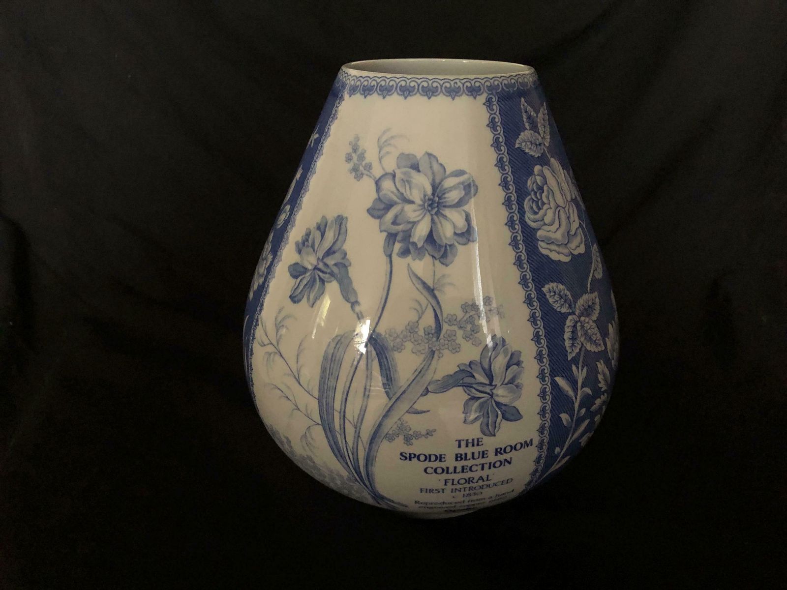 Sode Blue Room Large Bulb Vase photo Home Decor