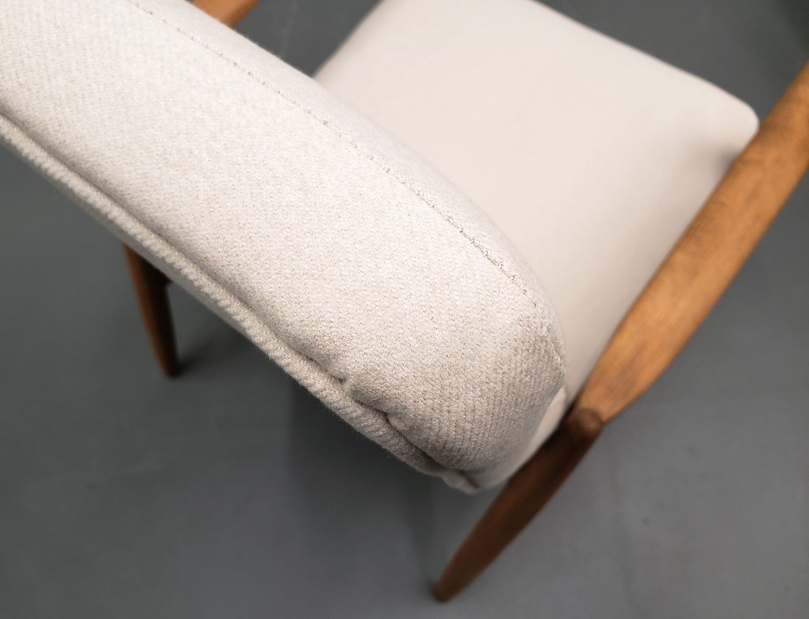 Set Of Two   1965 Chairs By Edmund Homa, Model Gfm 64 In Beige photo for sale
